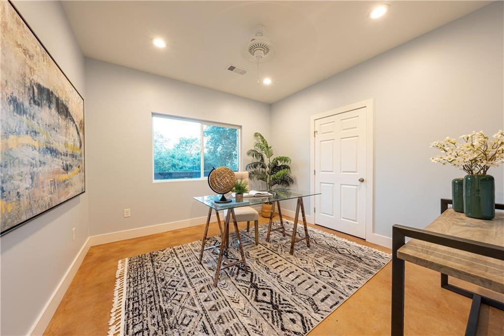 3210 R O Dr, Spicewood, TX 78669