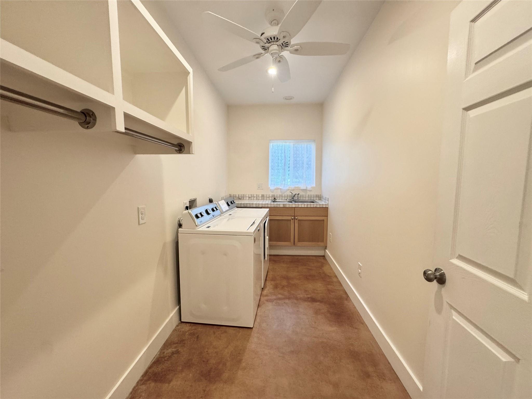 3210 R O Dr, Spicewood, TX 78669
