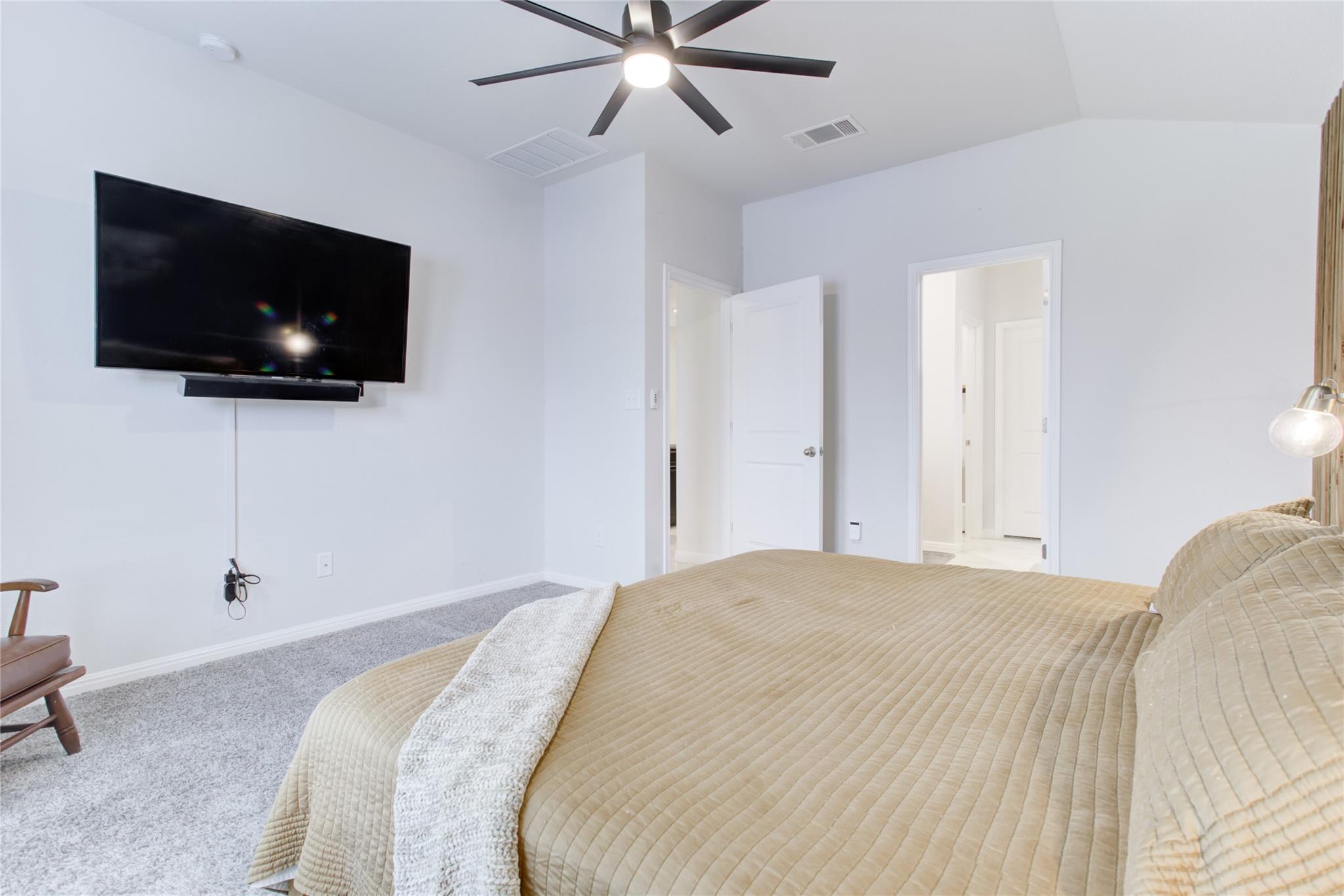 114 Creek Hollow Dr, Hutto, TX 78634