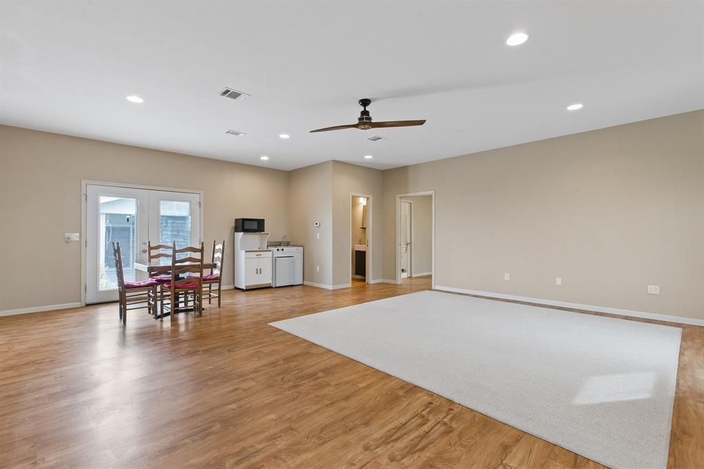 1957 County Road 107, Hutto, TX 78634