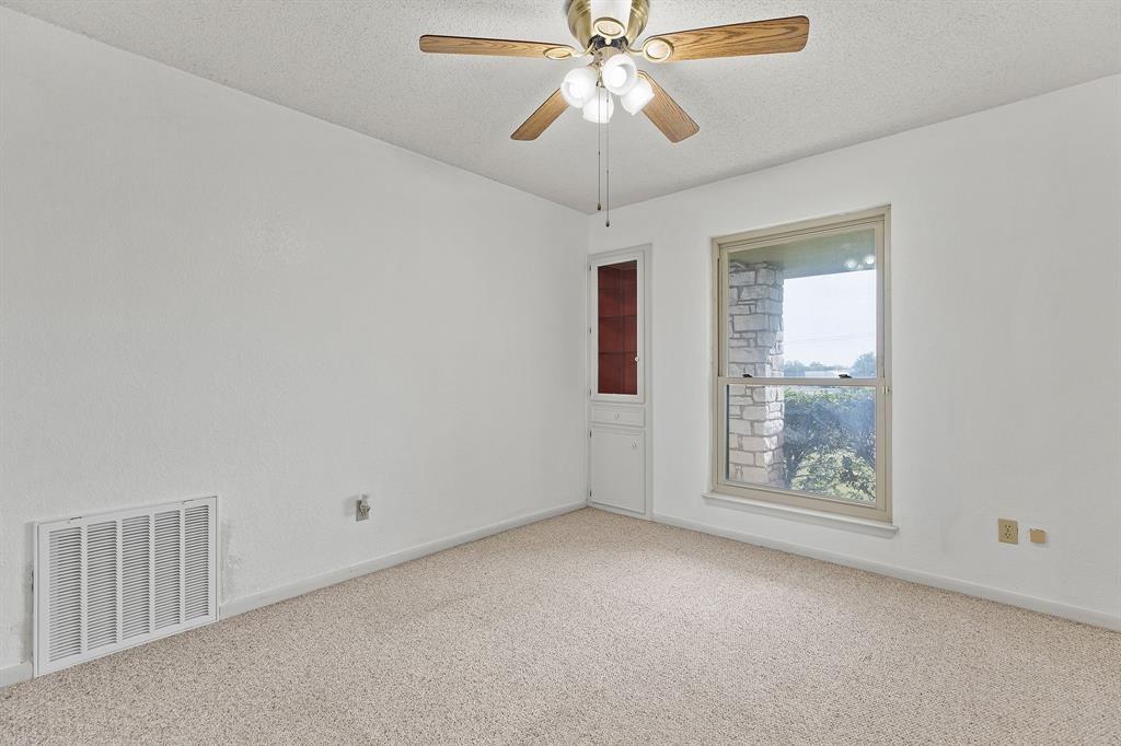 1957 County Road 107, Hutto, TX 78634