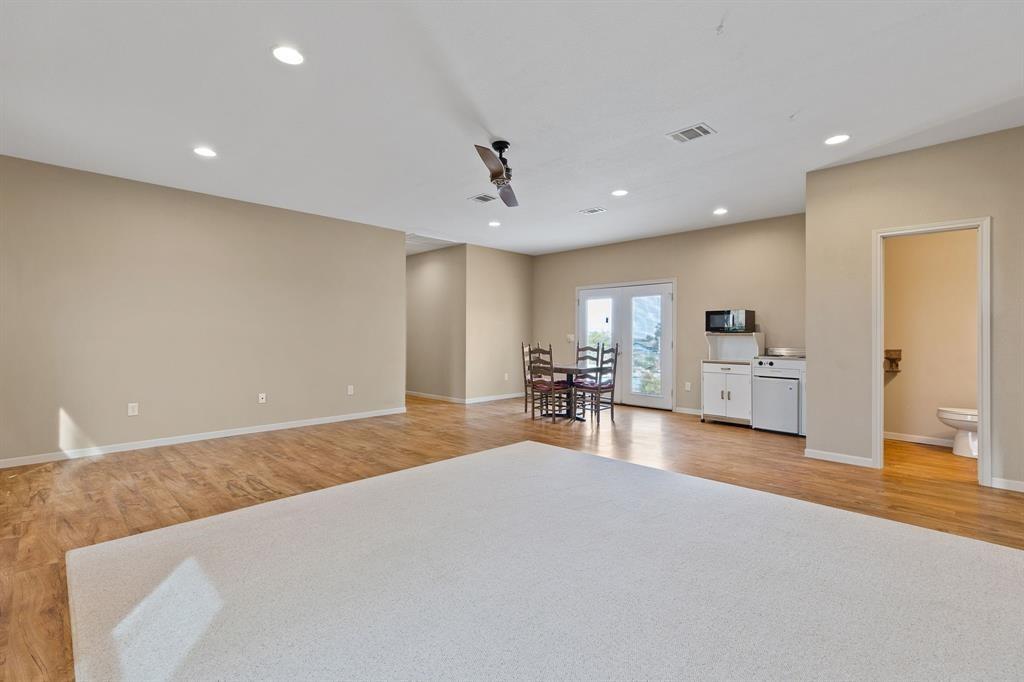 1957 County Road 107, Hutto, TX 78634