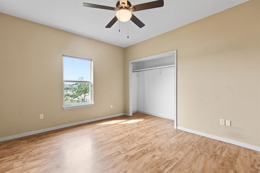 1957 County Road 107, Hutto, TX 78634