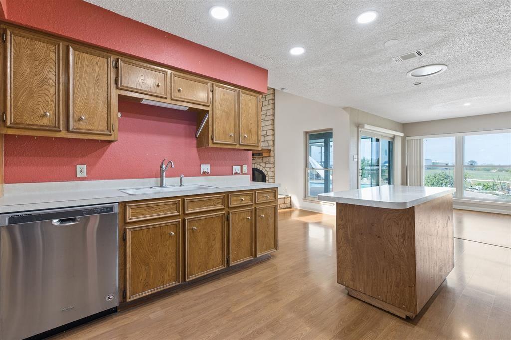 1957 County Road 107, Hutto, TX 78634