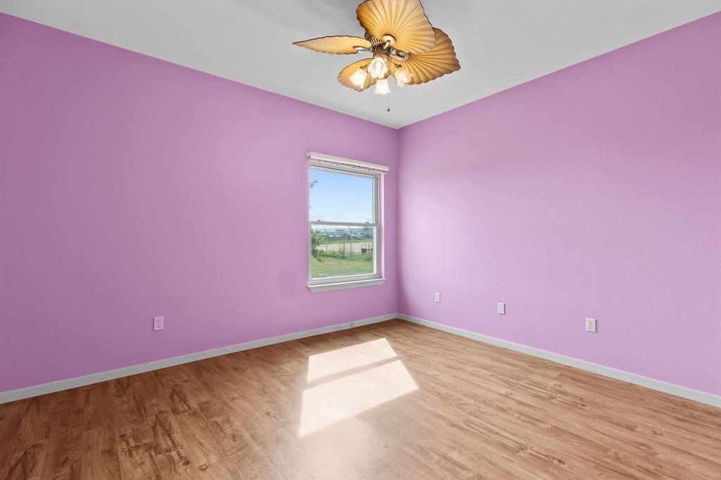 1957 County Road 107, Hutto, TX 78634