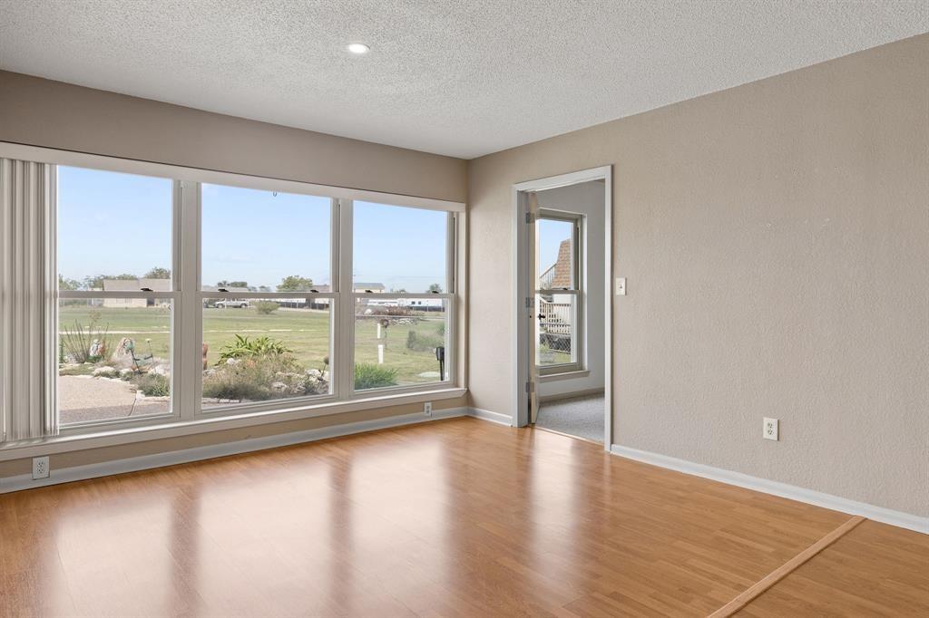 1957 County Road 107, Hutto, TX 78634
