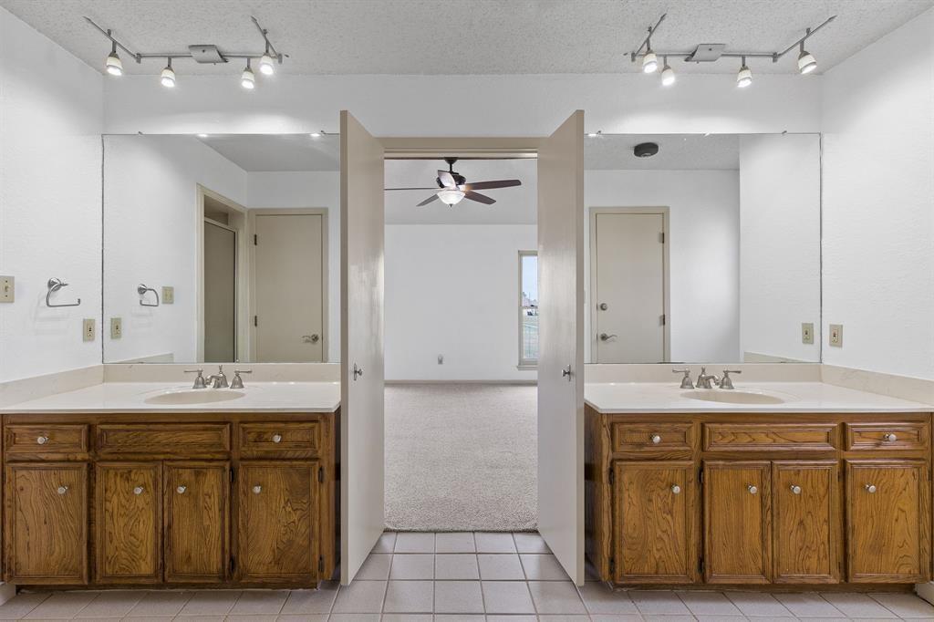 1957 County Road 107, Hutto, TX 78634