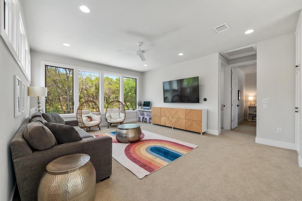 2600 Arion Cir, Austin, TX 78730