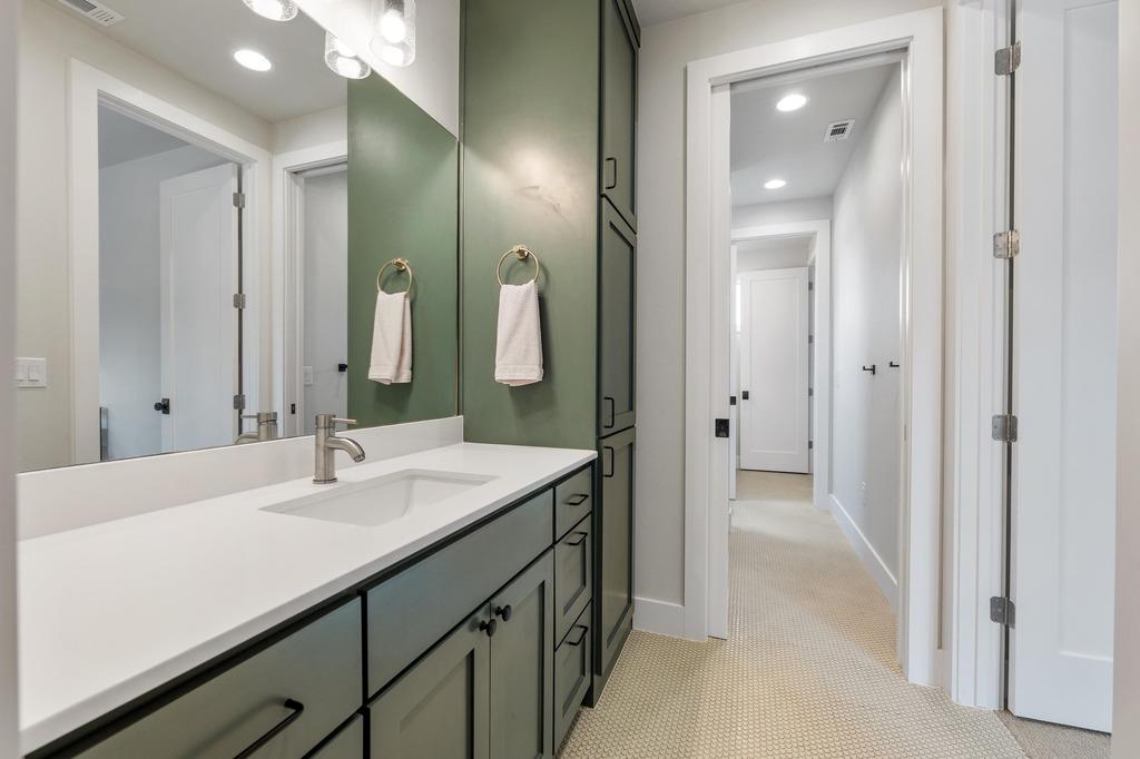 2600 Arion Cir, Austin, TX 78730