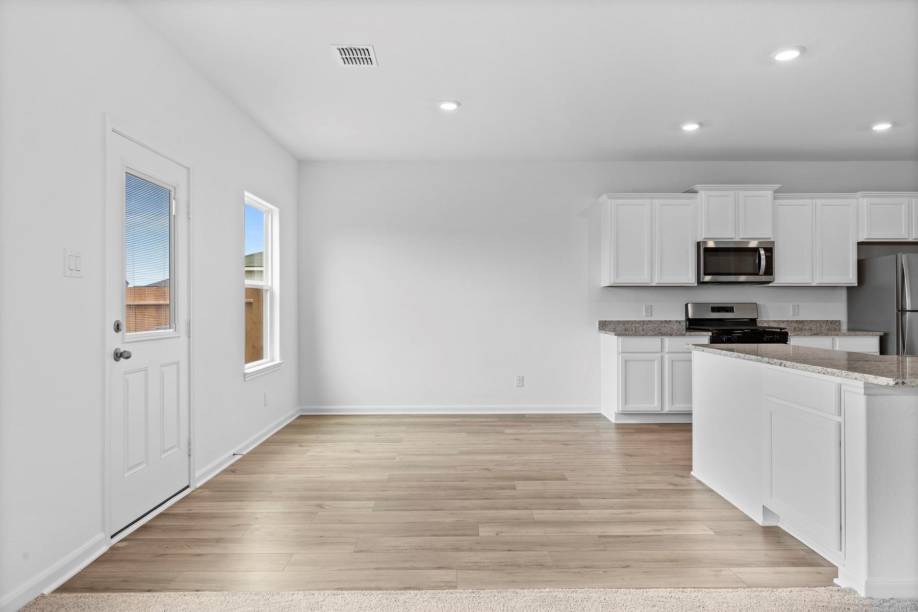 384 Low Pasture Trl, San Marcos, TX 78656