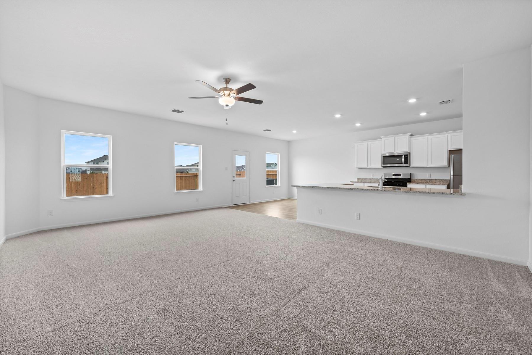 384 Low Pasture Trl, San Marcos, TX 78656