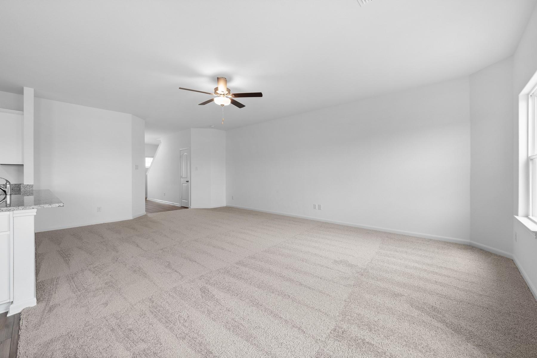 384 Low Pasture Trl, San Marcos, TX 78656