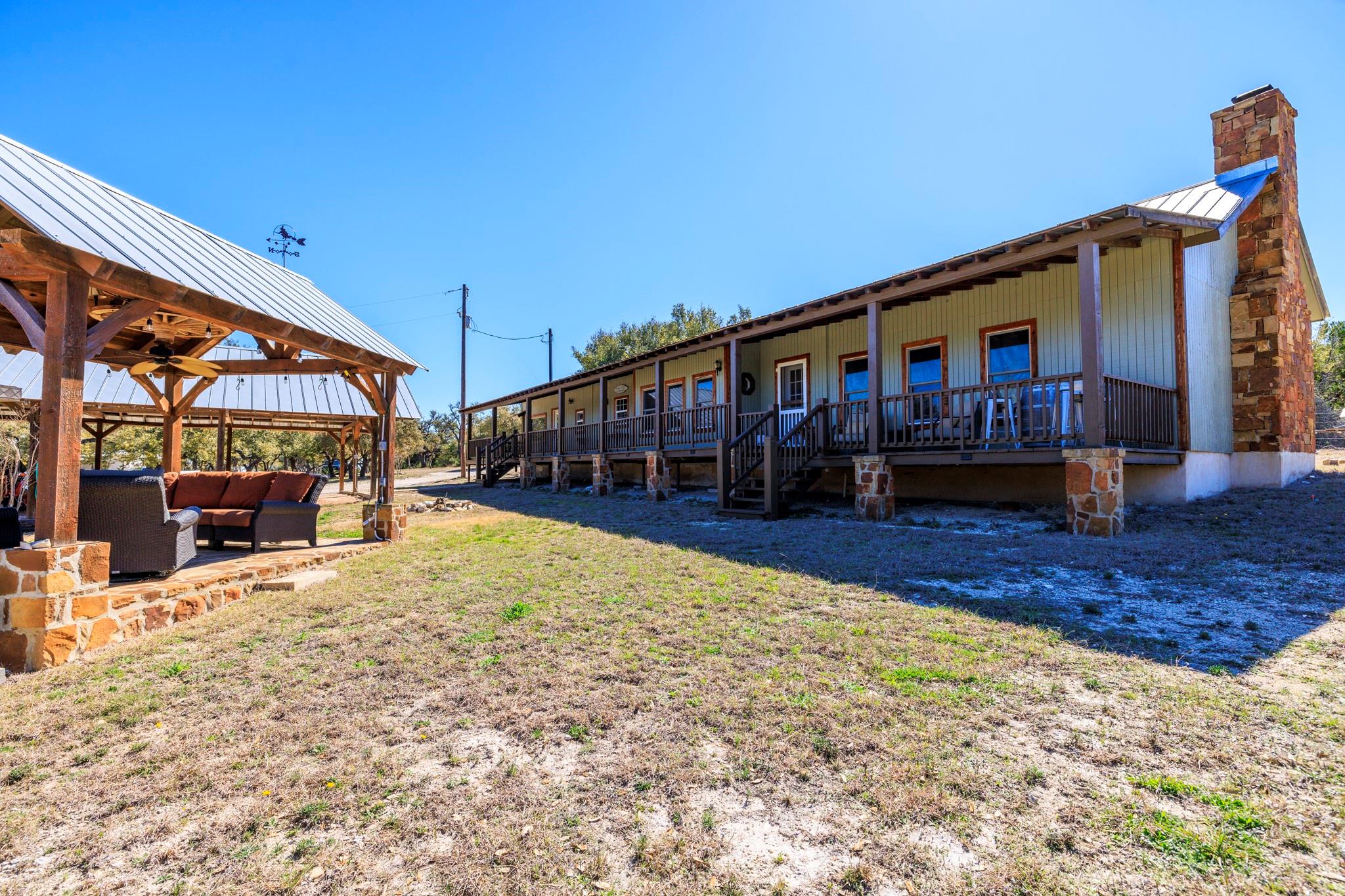 434 Gold Schaefer Rd, Fredericksburg, TX 78624