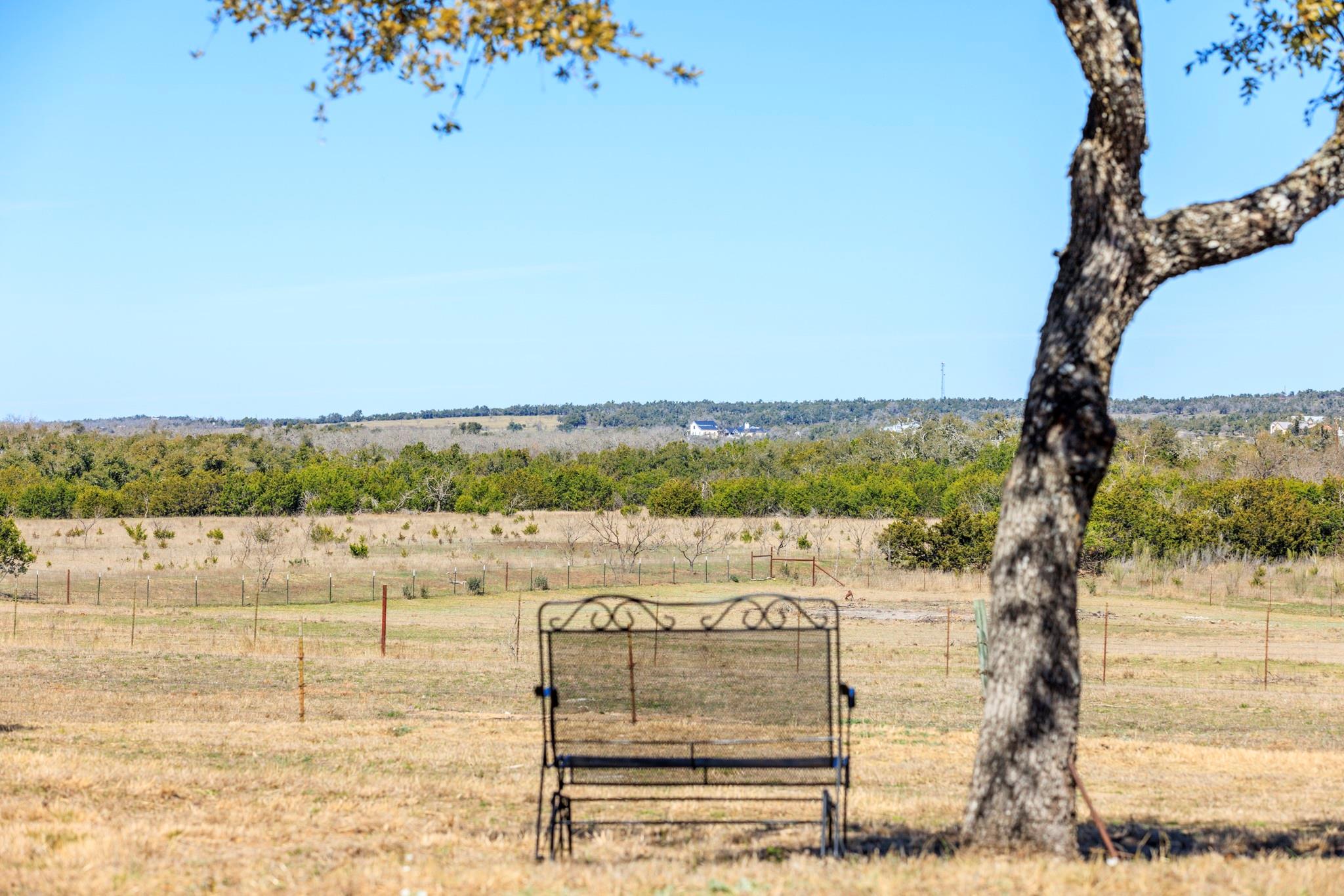 434 Gold Schaefer Rd, Fredericksburg, TX 78624