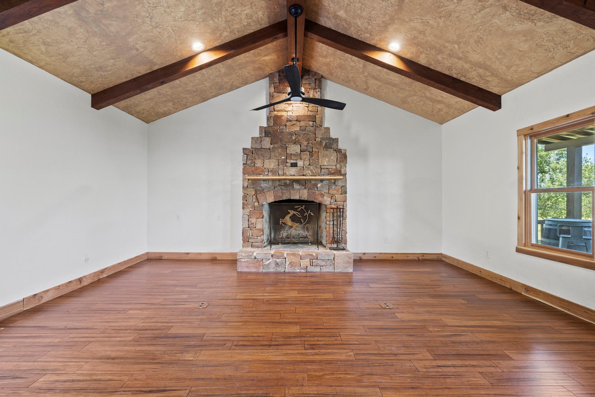 434 Gold Schaefer Rd, Fredericksburg, TX 78624