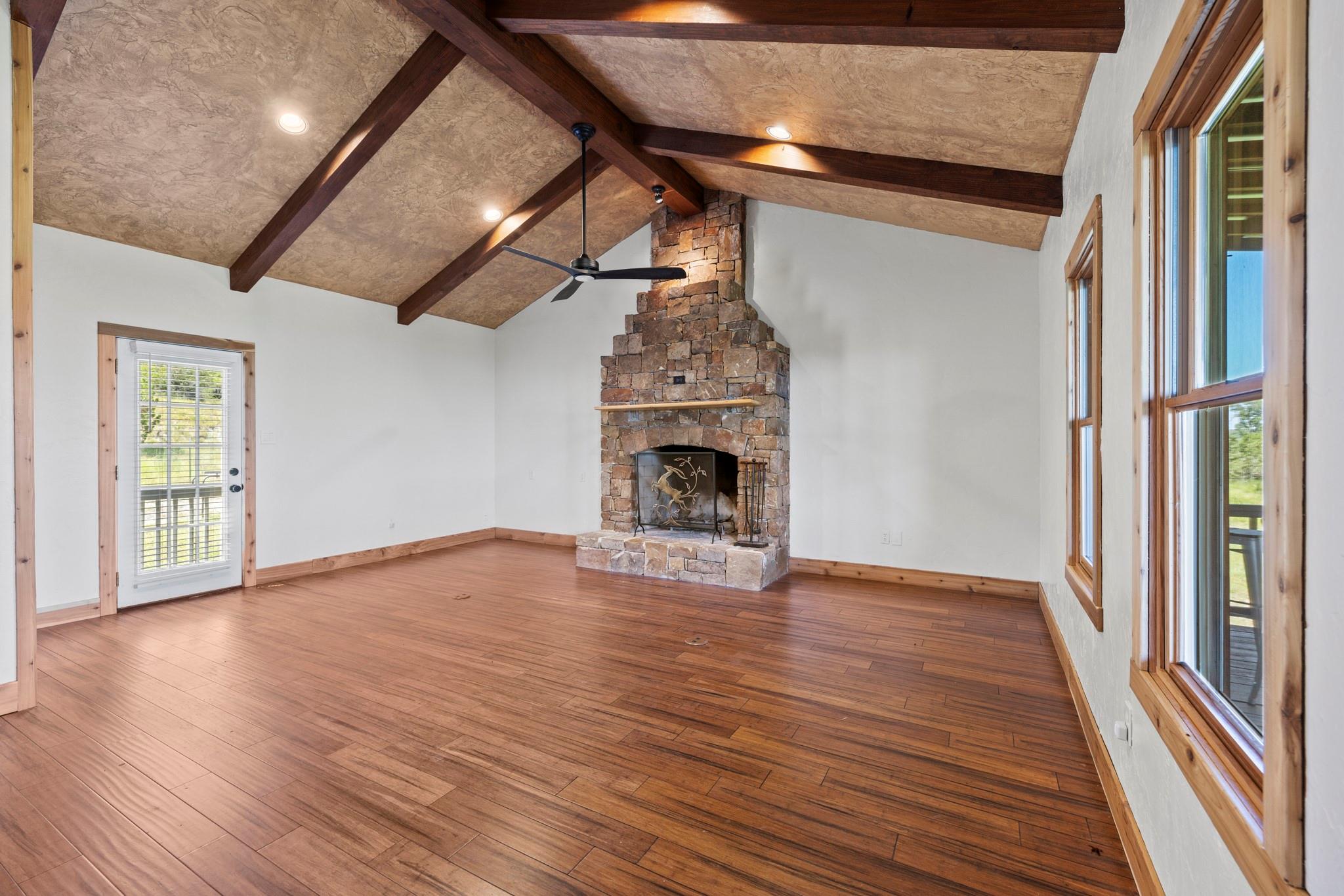 434 Gold Schaefer Rd, Fredericksburg, TX 78624