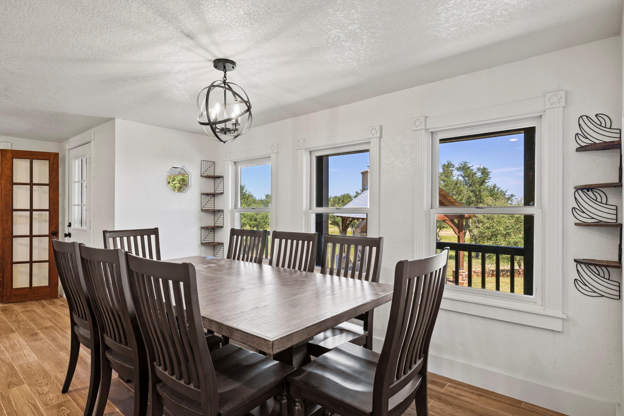 434 Gold Schaefer Rd, Fredericksburg, TX 78624