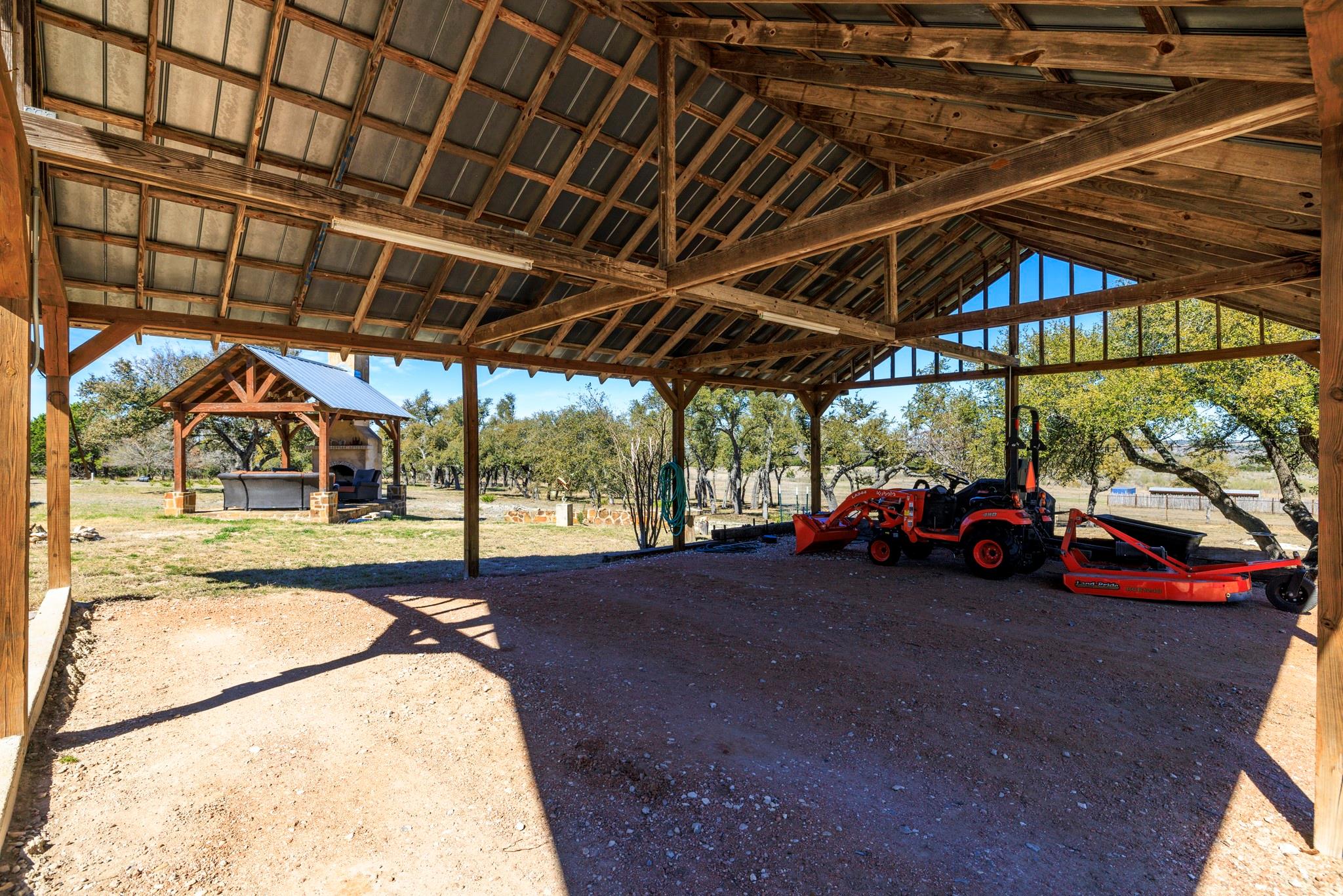 434 Gold Schaefer Rd, Fredericksburg, TX 78624