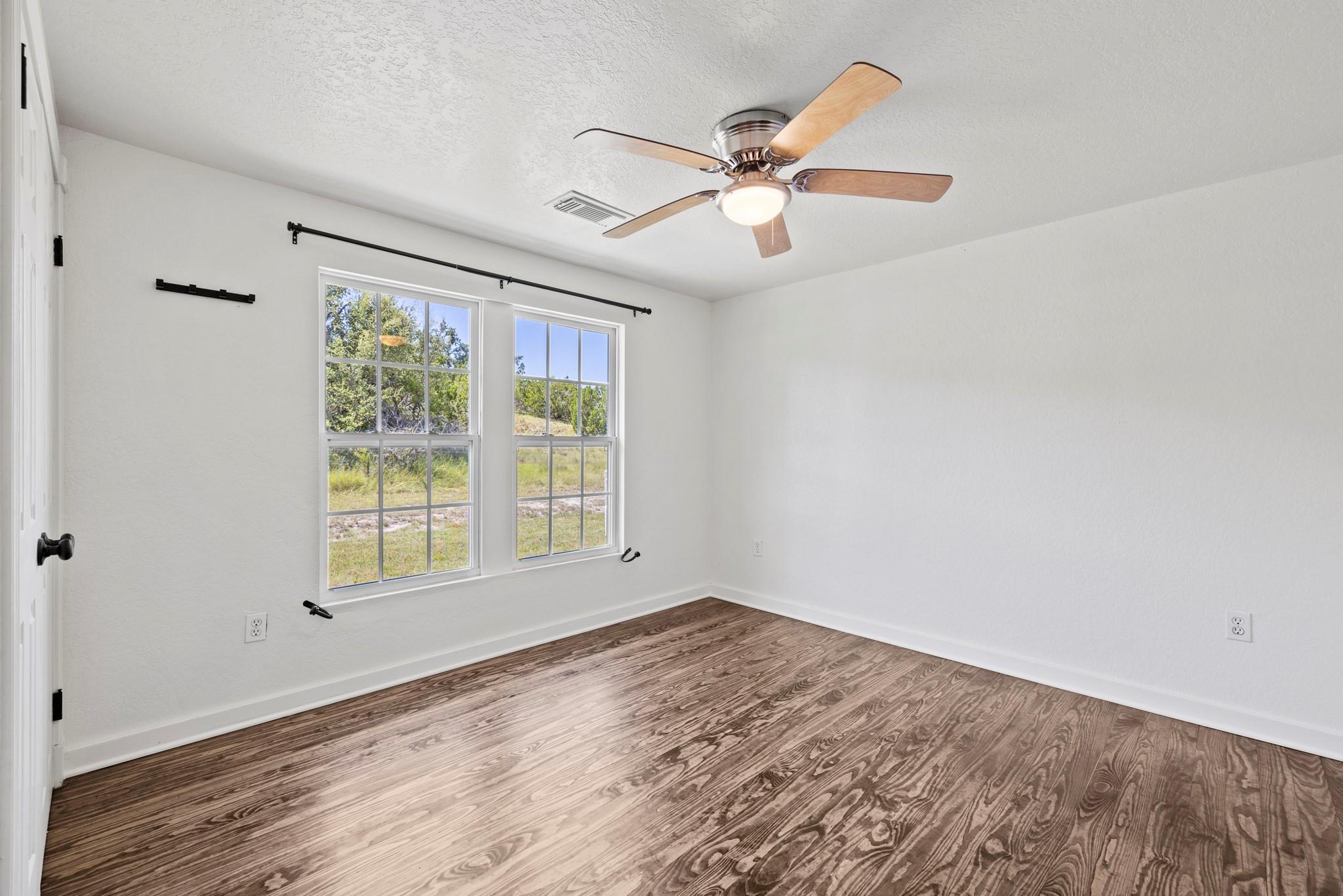 434 Gold Schaefer Rd, Fredericksburg, TX 78624