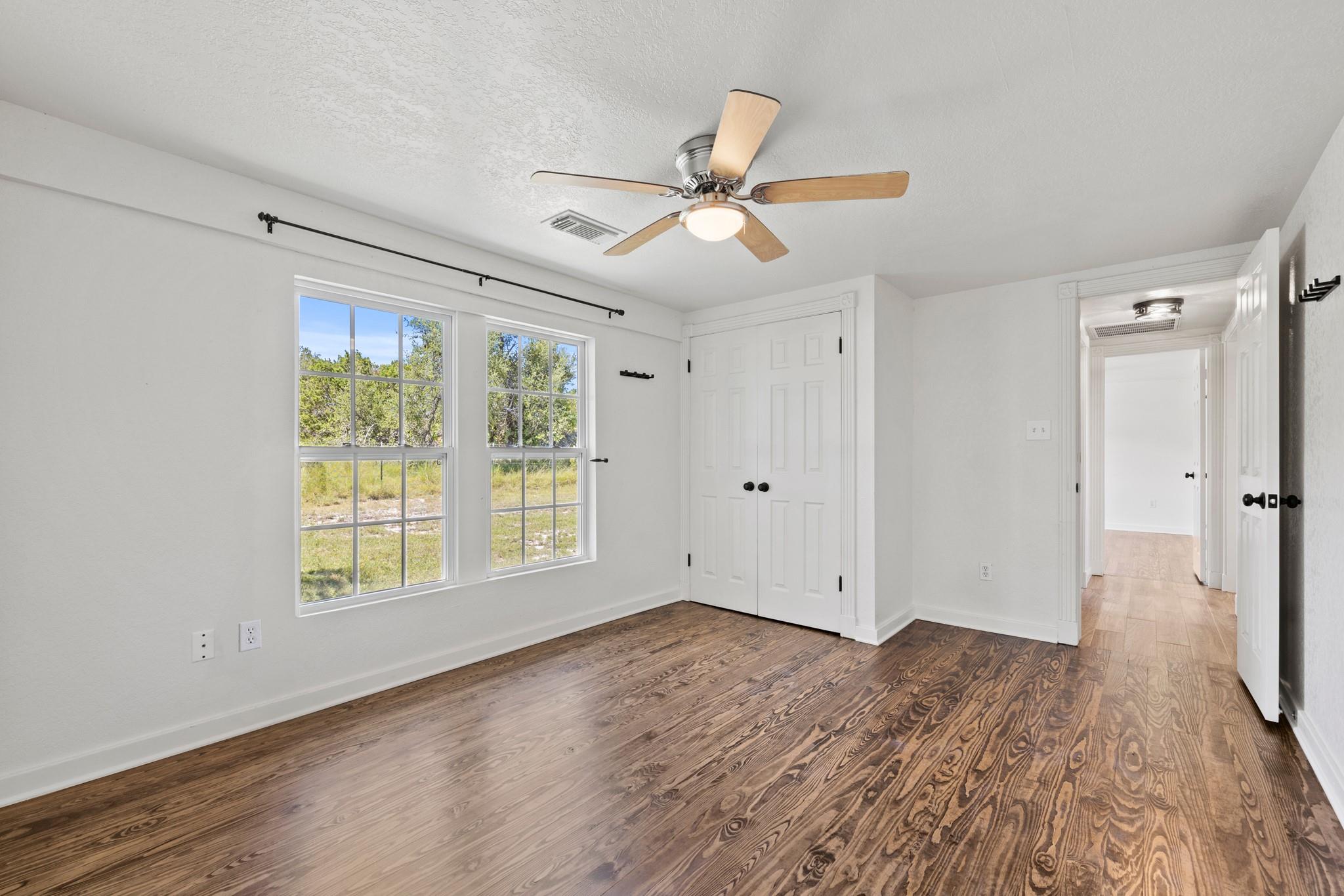 434 Gold Schaefer Rd, Fredericksburg, TX 78624