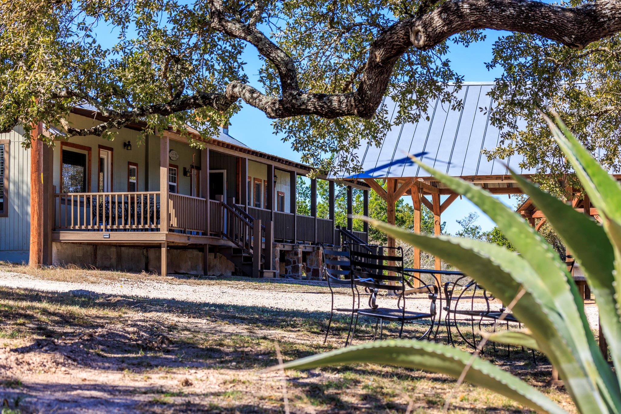 434 Gold Schaefer Rd, Fredericksburg, TX 78624