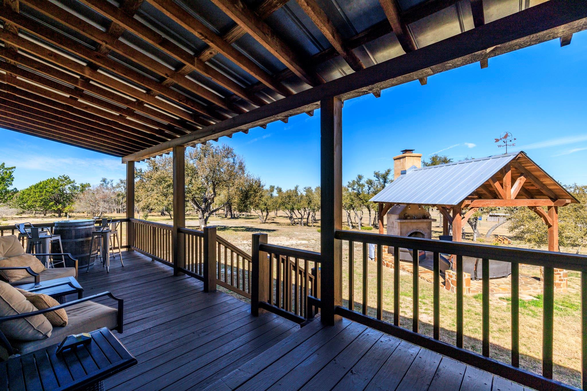 434 Gold Schaefer Rd, Fredericksburg, TX 78624