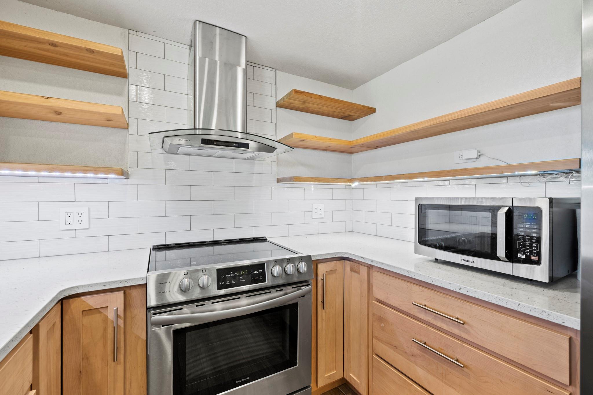 434 Gold Schaefer Rd, Fredericksburg, TX 78624