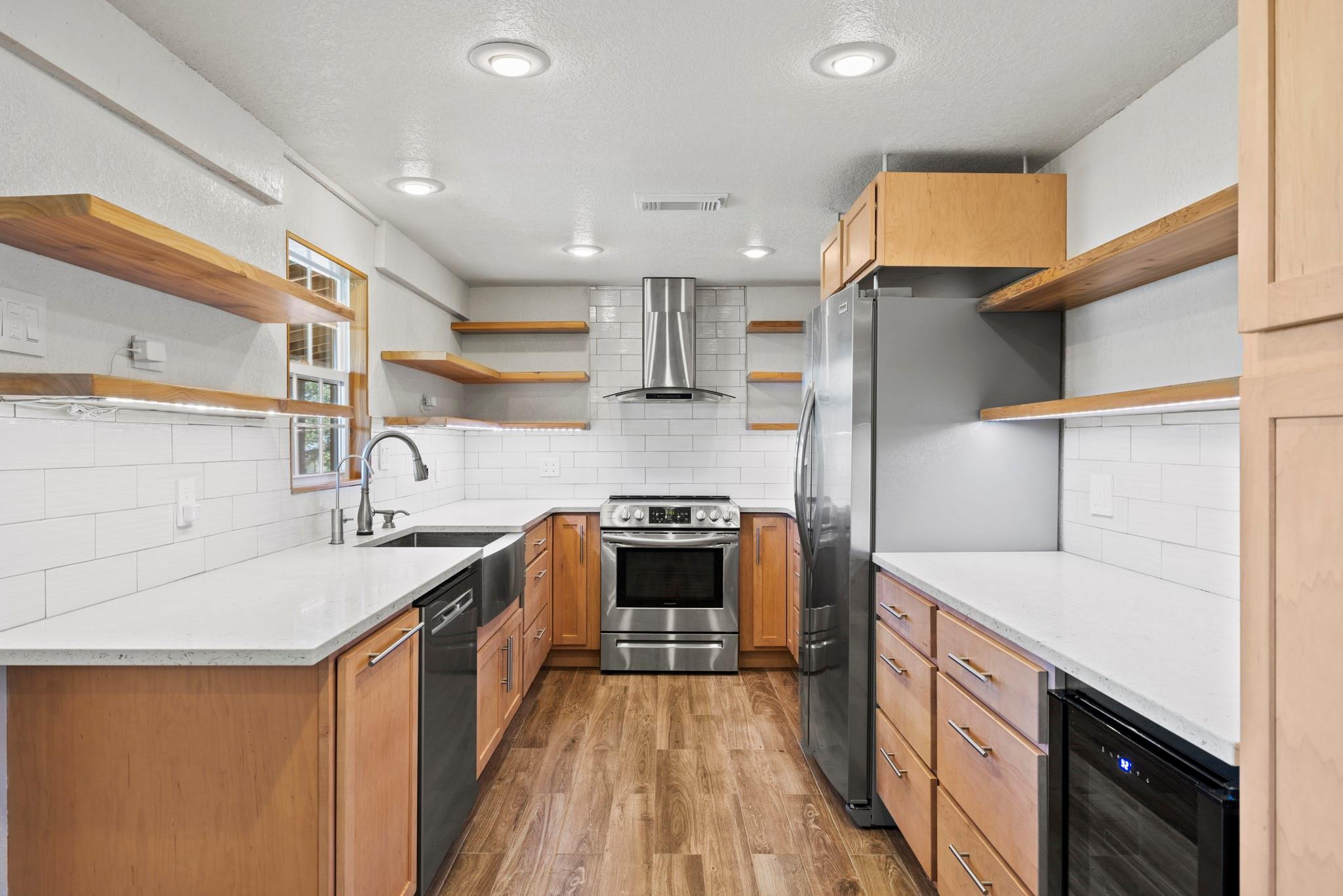 434 Gold Schaefer Rd, Fredericksburg, TX 78624