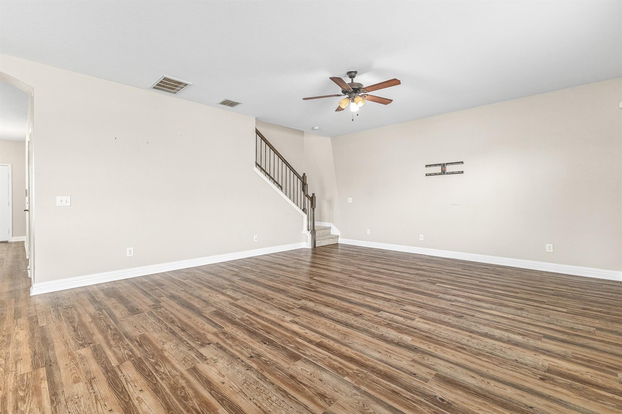 609 Community Dr, New Braunfels, TX 78132