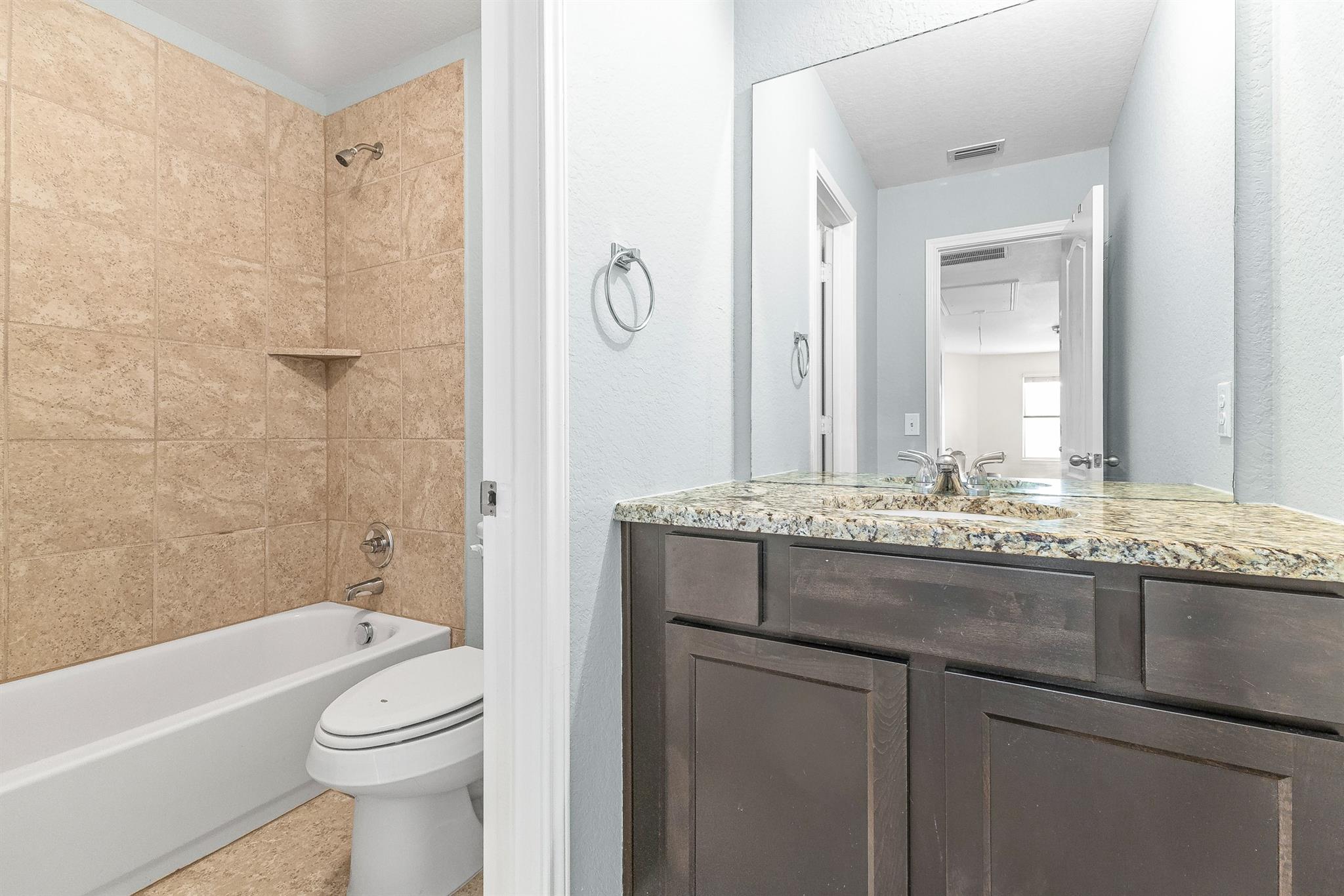 609 Community Dr, New Braunfels, TX 78132