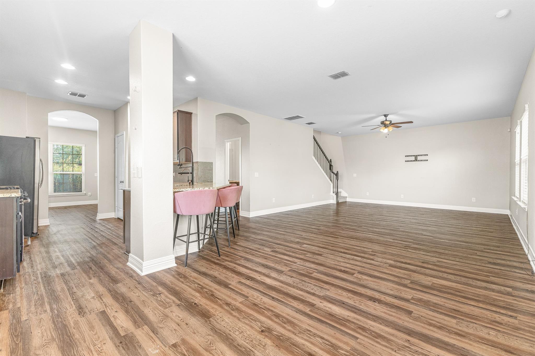 609 Community Dr, New Braunfels, TX 78132