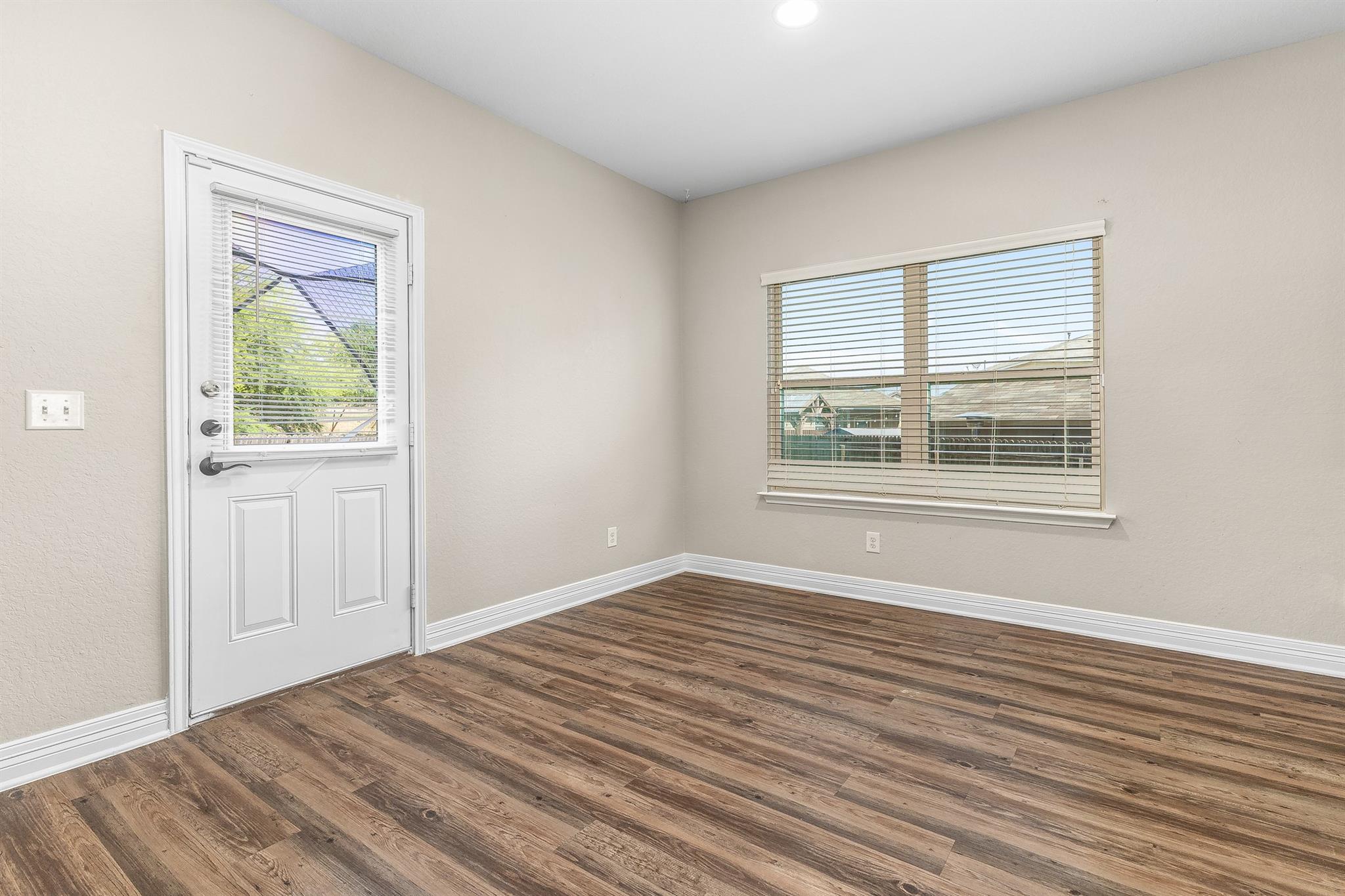 609 Community Dr, New Braunfels, TX 78132