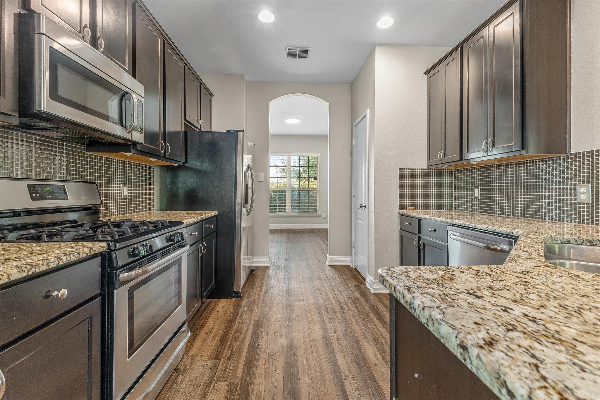 609 Community Dr, New Braunfels, TX 78132