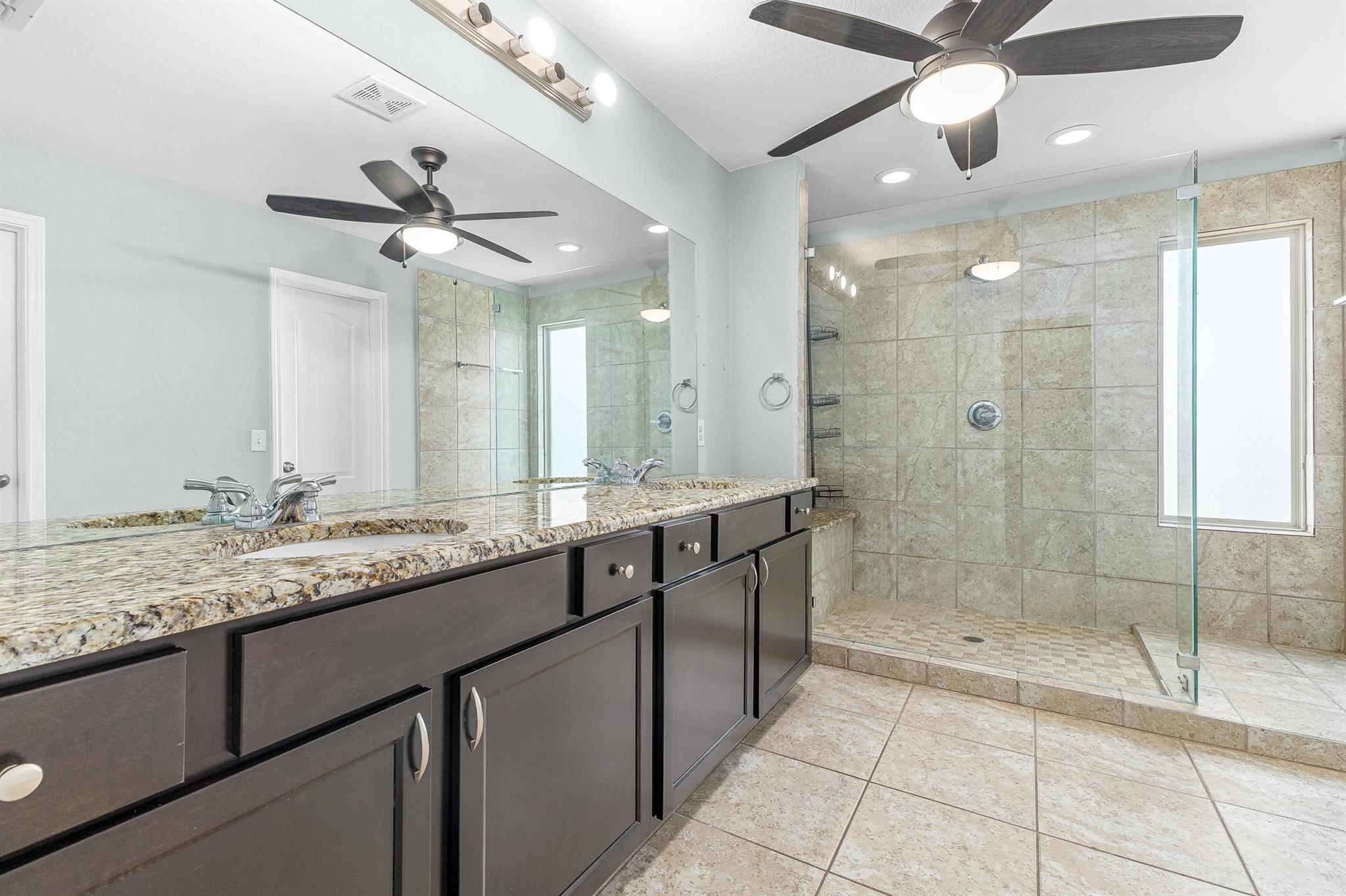 609 Community Dr, New Braunfels, TX 78132