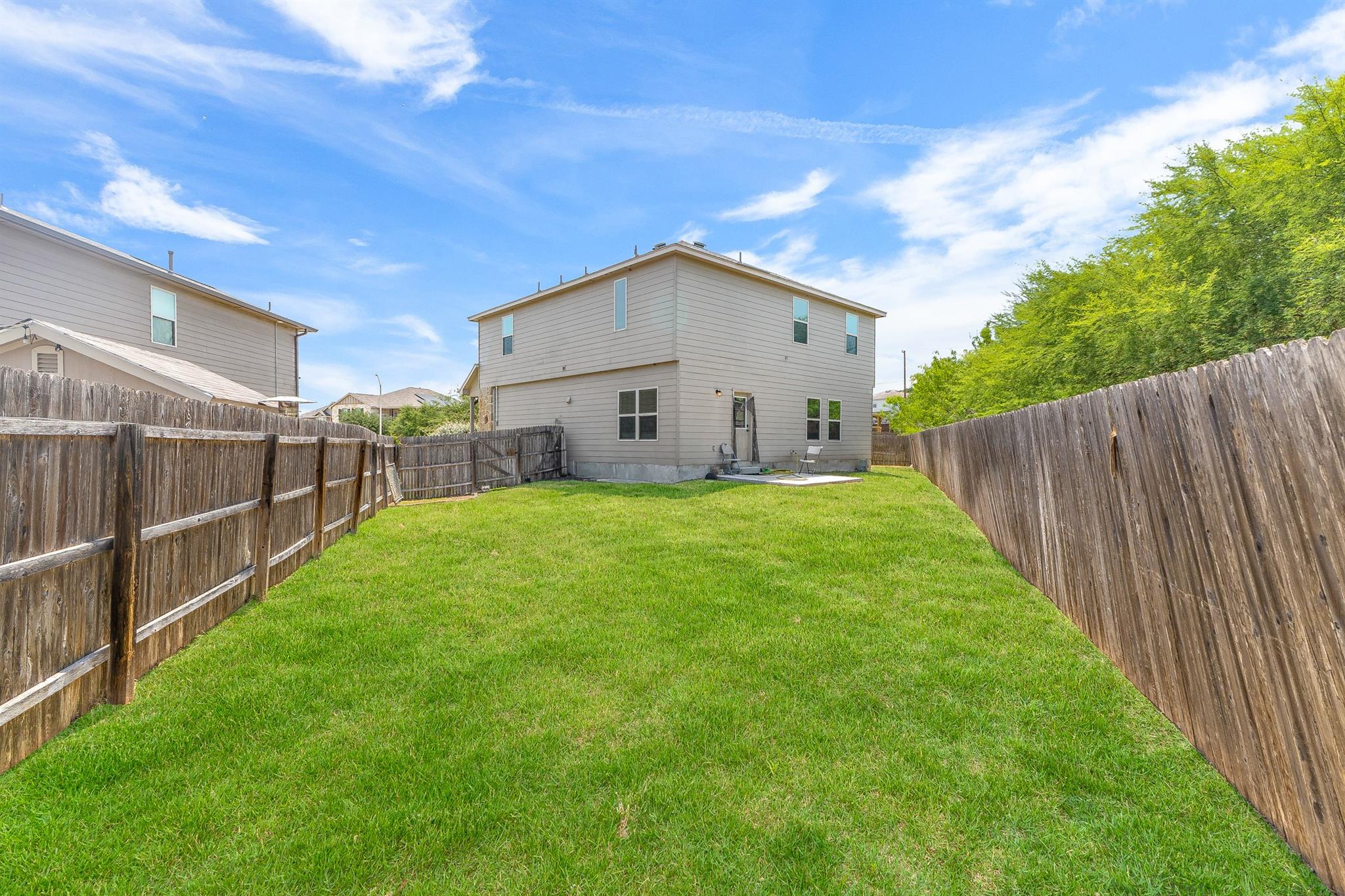609 Community Dr, New Braunfels, TX 78132