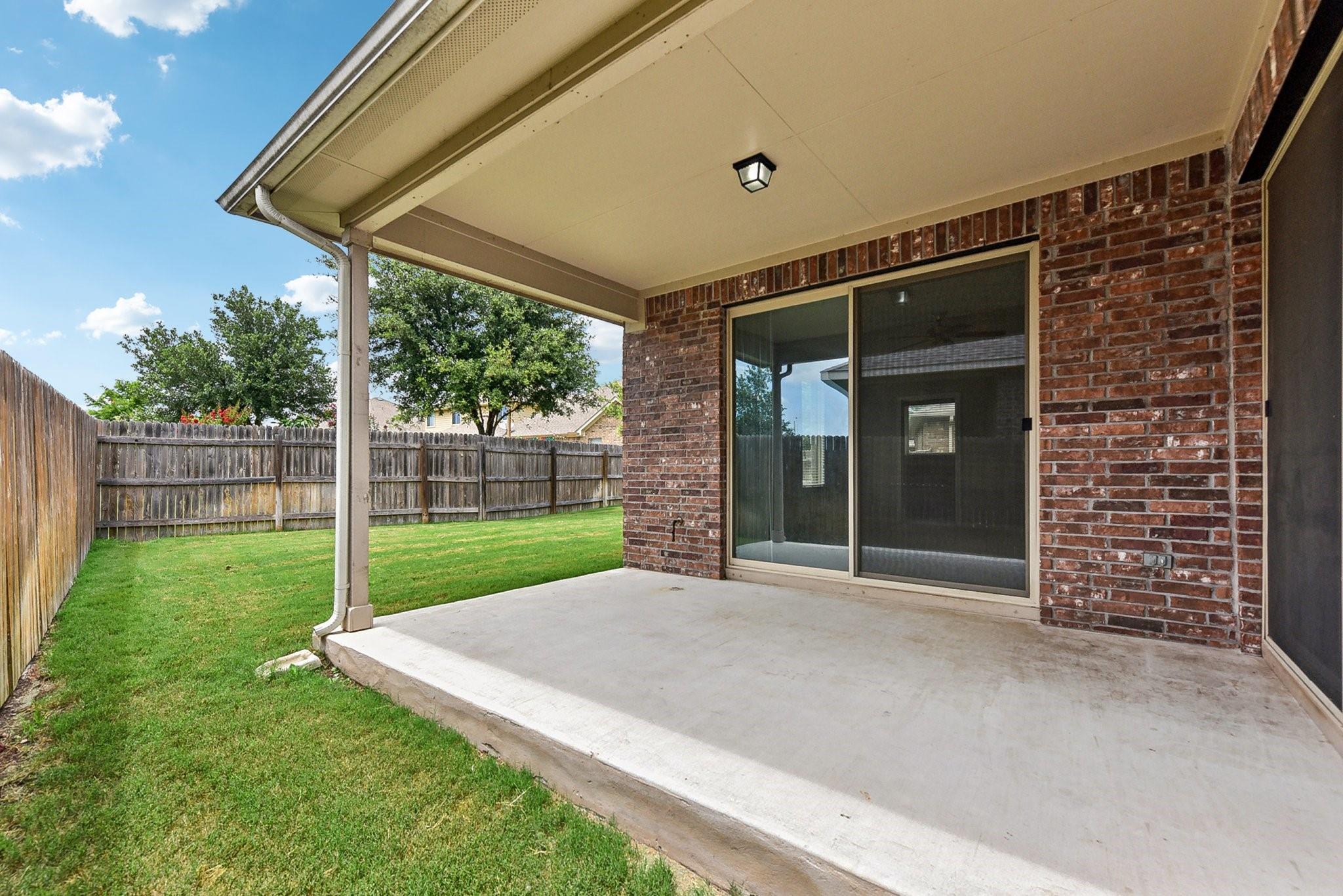 513 Heinatz Flat Ln, Leander, TX 78641