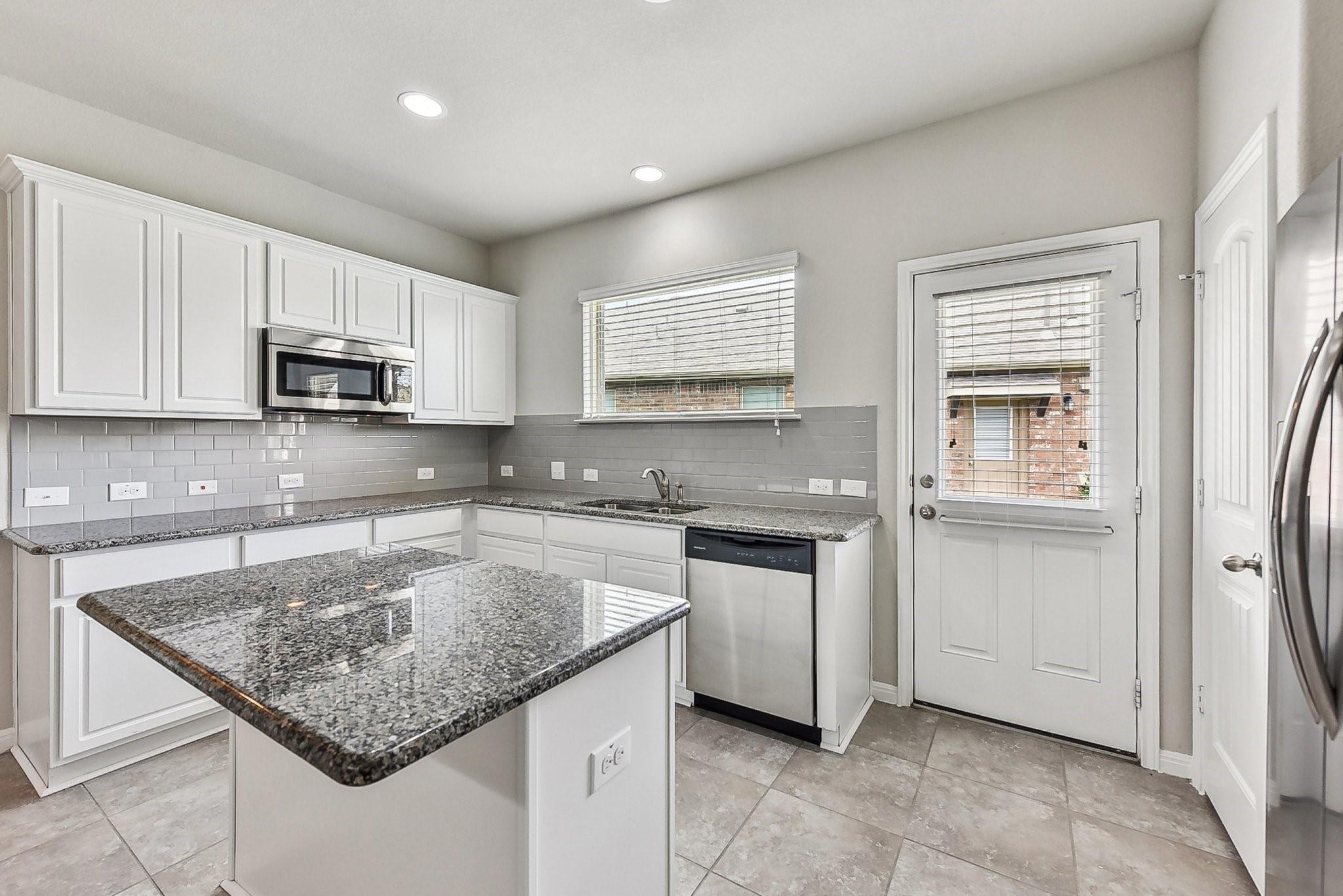 513 Heinatz Flat Ln, Leander, TX 78641