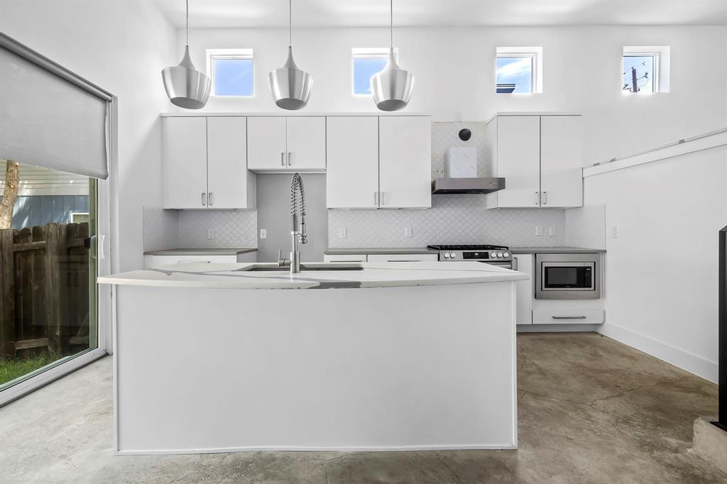 1314 E Delano St, Austin, TX 78721