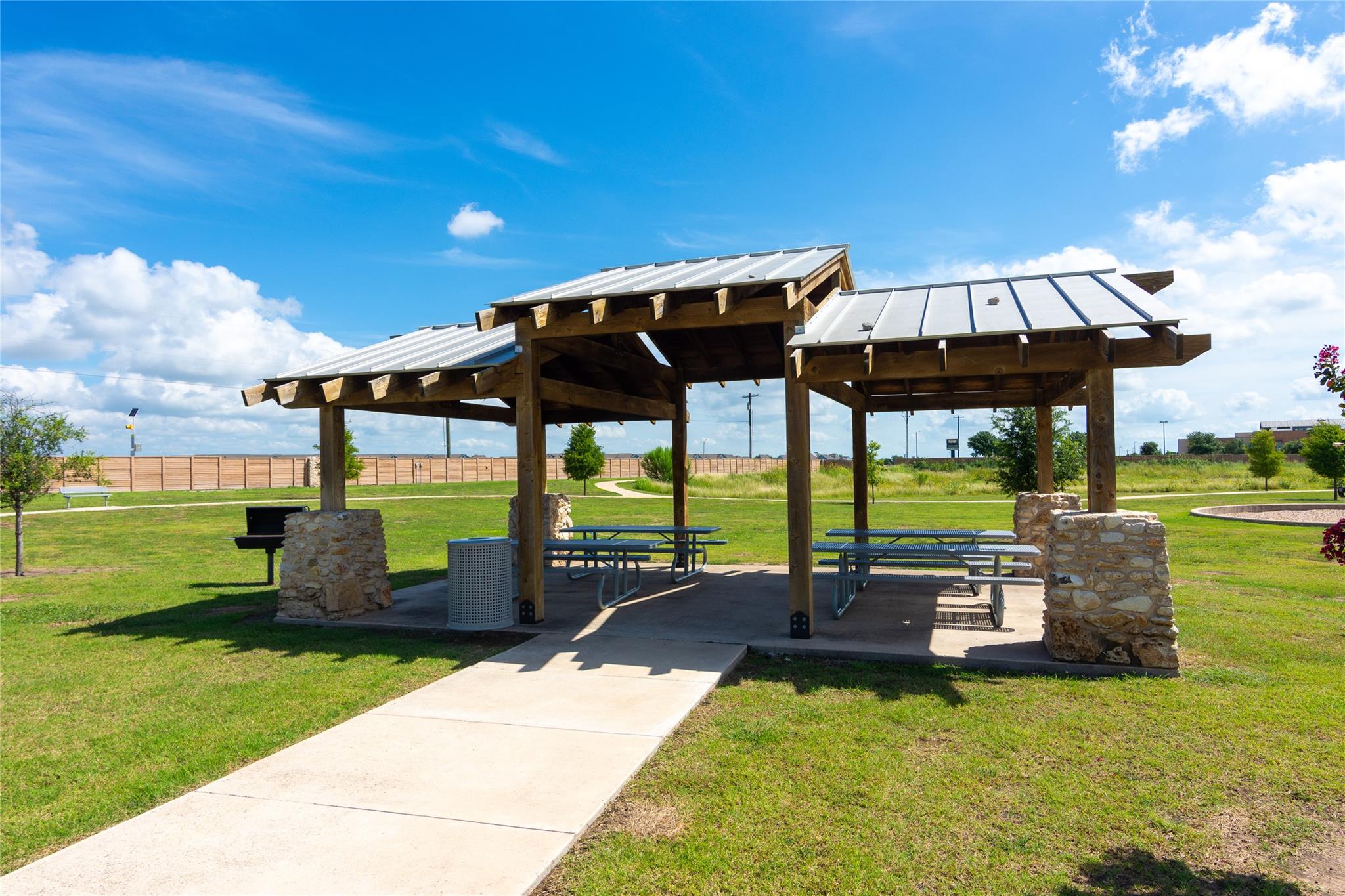 232 Reagor Dr, Taylor, TX 76574
