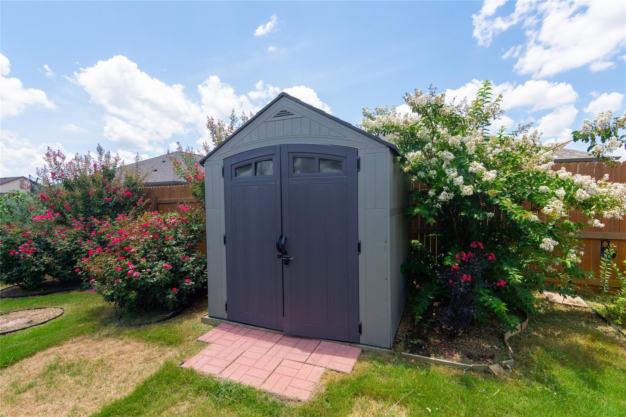 232 Reagor Dr, Taylor, TX 76574