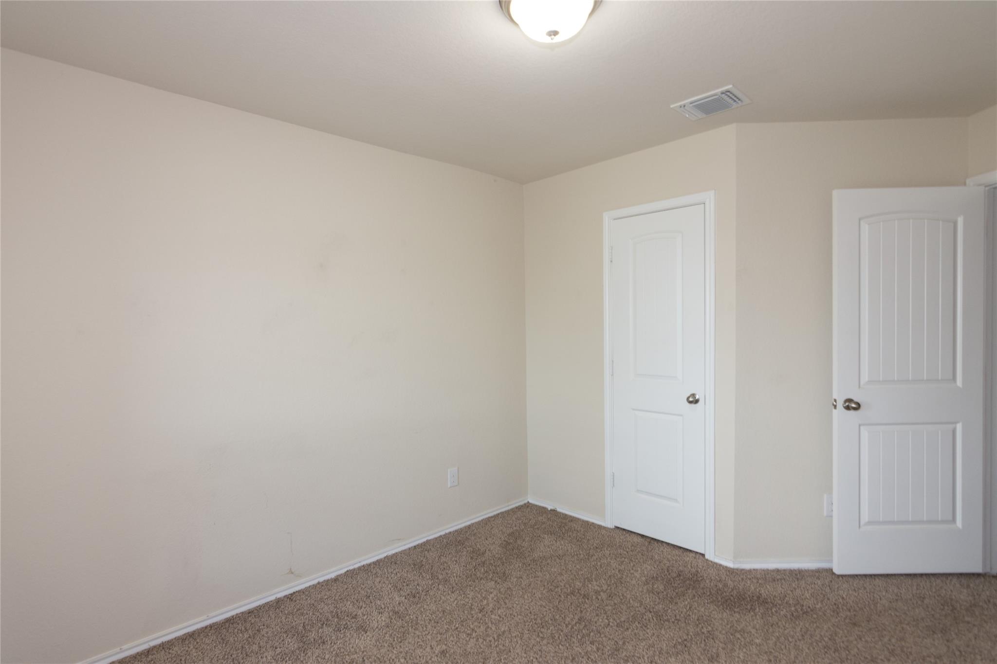 232 Reagor Dr, Taylor, TX 76574