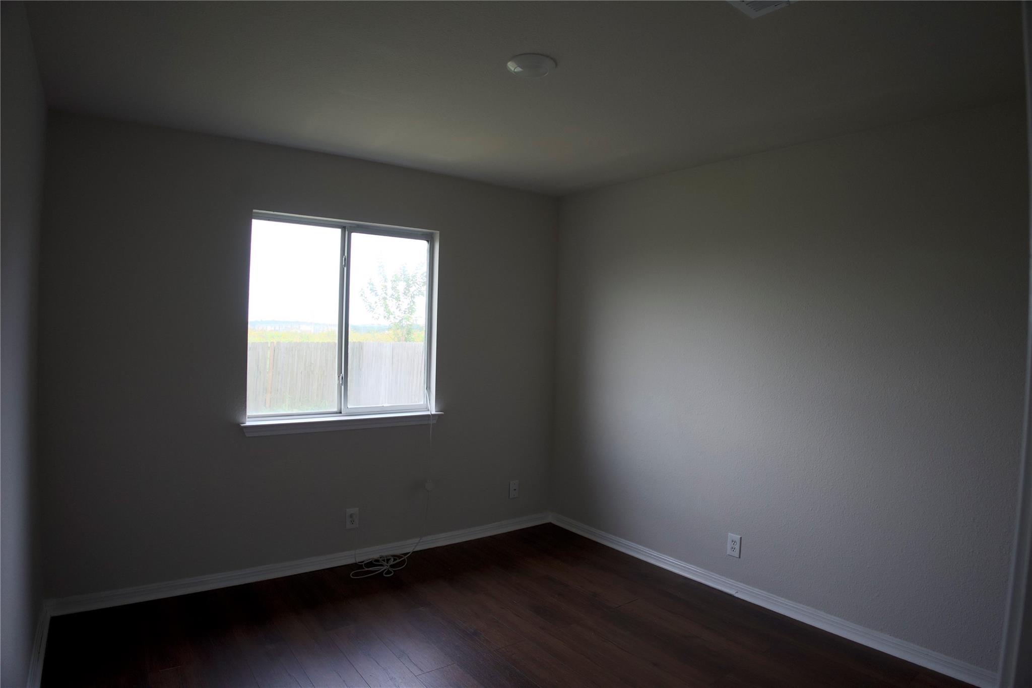 502 Stewart Dr, Hutto, TX 78634