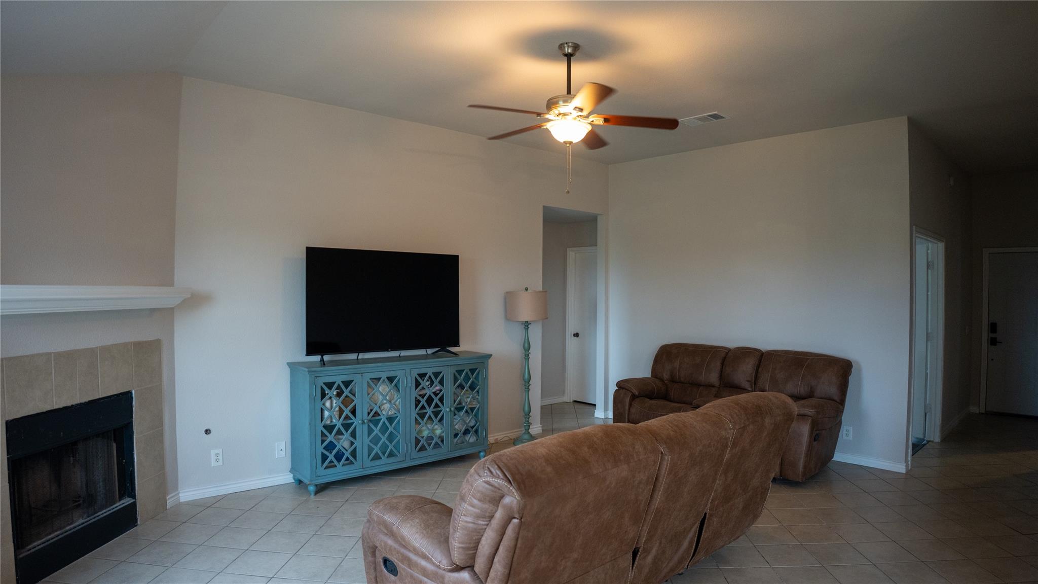 502 Stewart Dr, Hutto, TX 78634