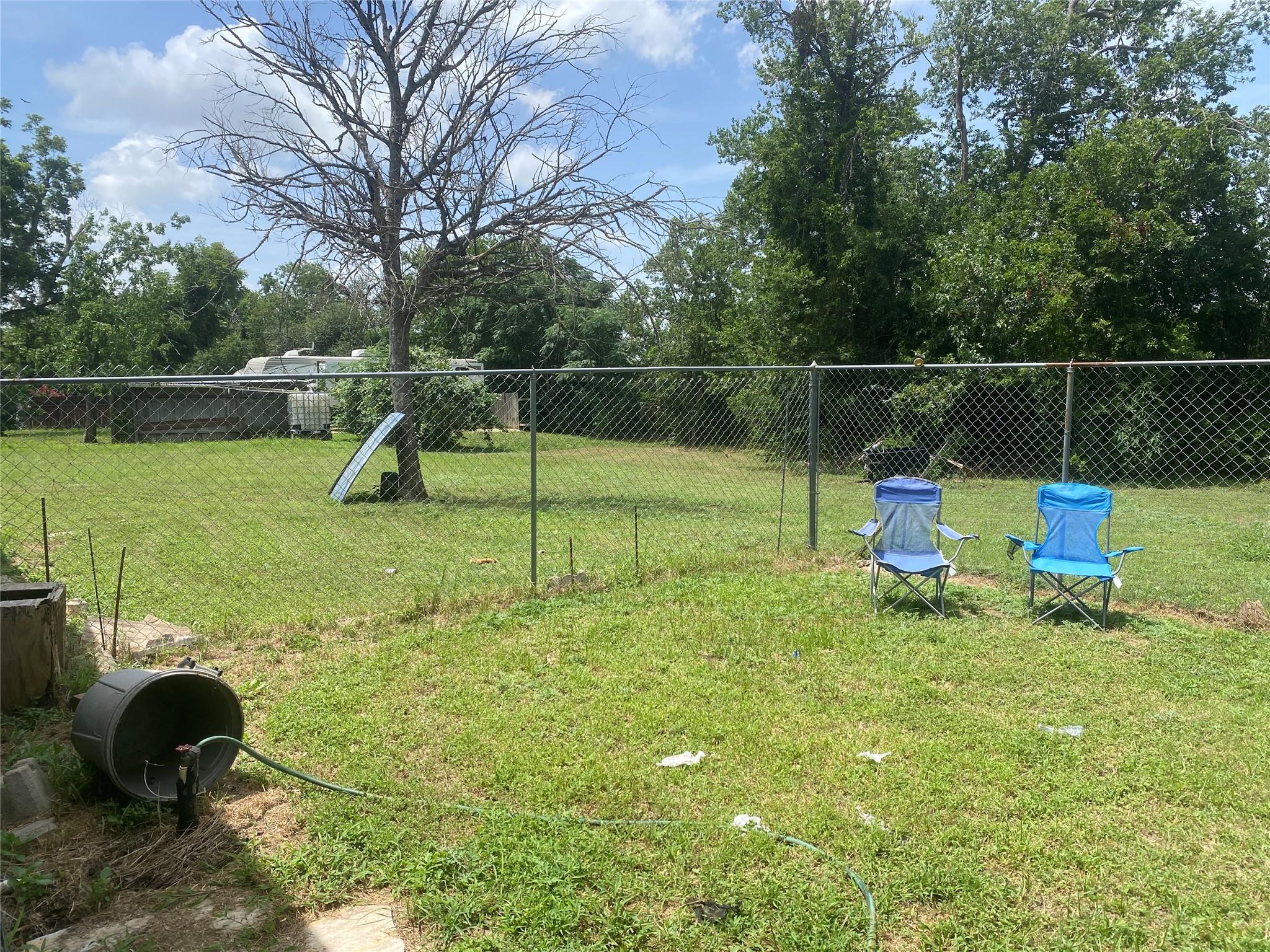 609 Gravel Pit Rd, Taylor, TX 76574