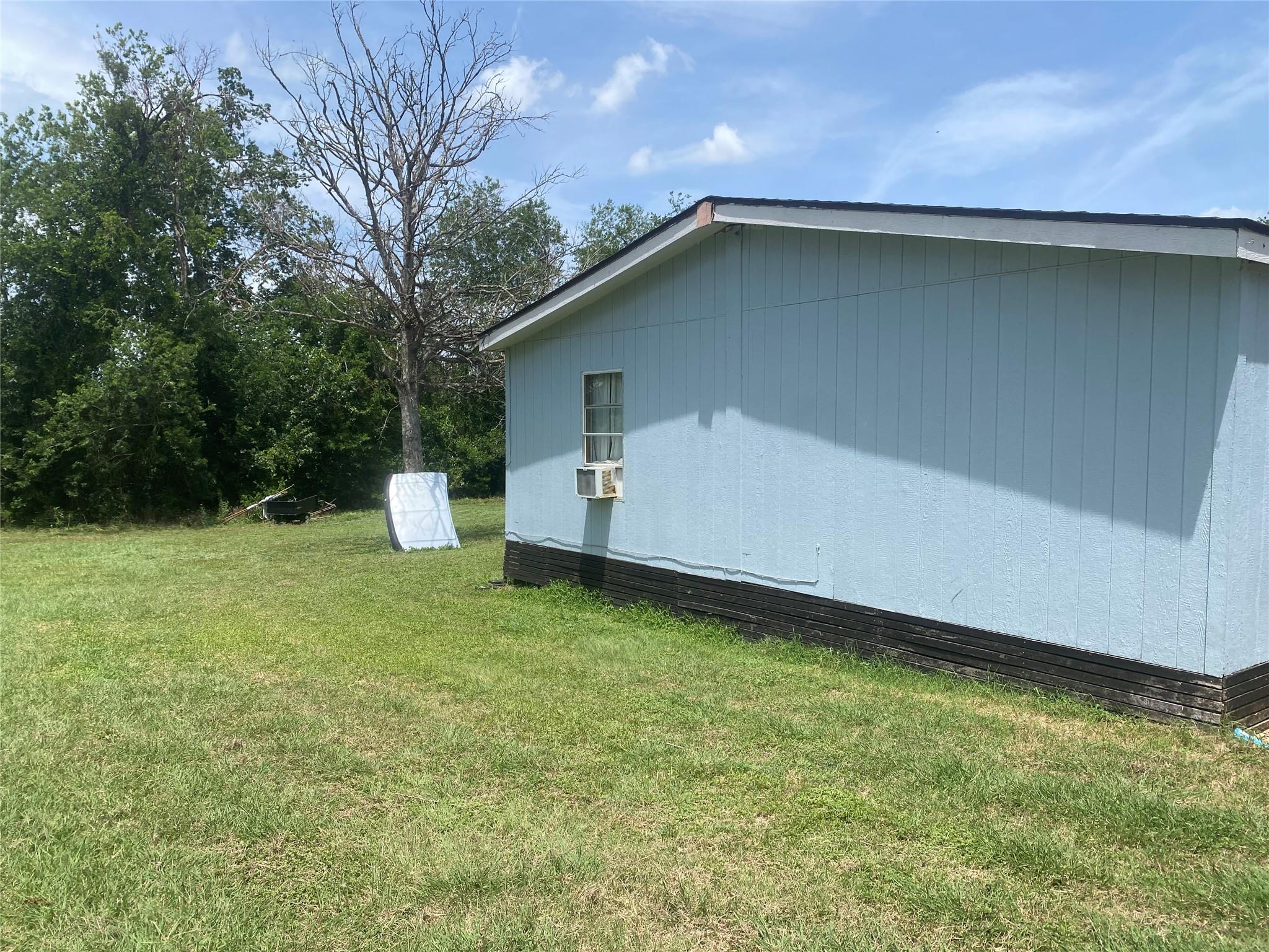 609 Gravel Pit Rd, Taylor, TX 76574