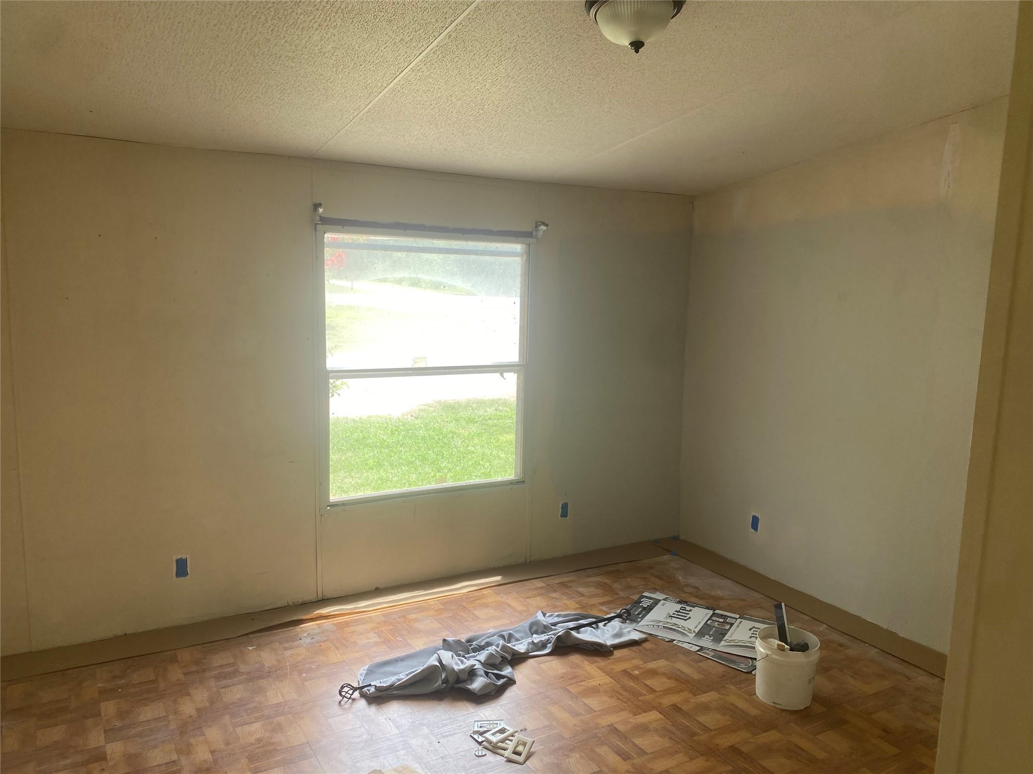 609 Gravel Pit Rd, Taylor, TX 76574