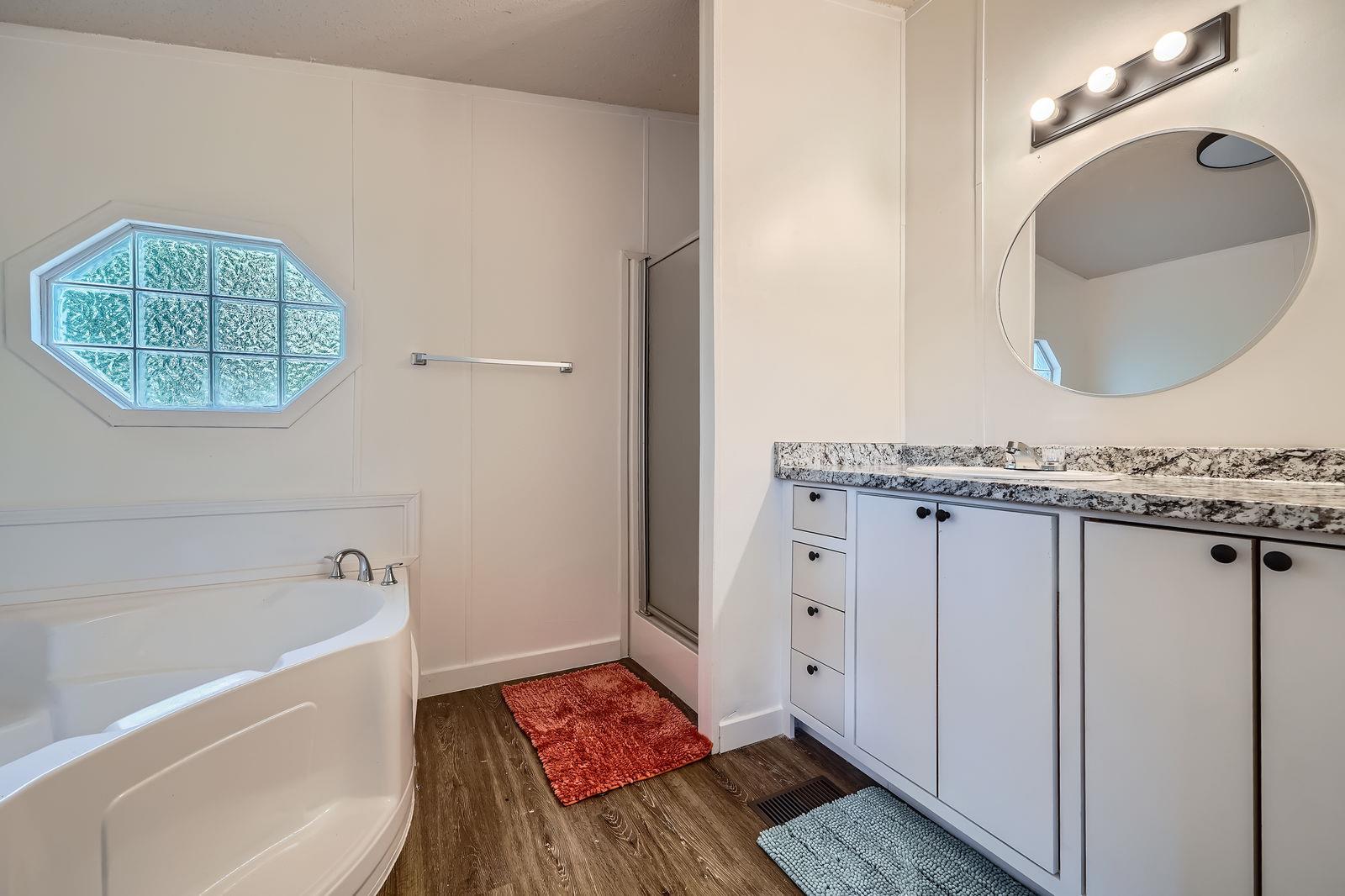 8710 Lucinda Dr, Elgin, TX 78621