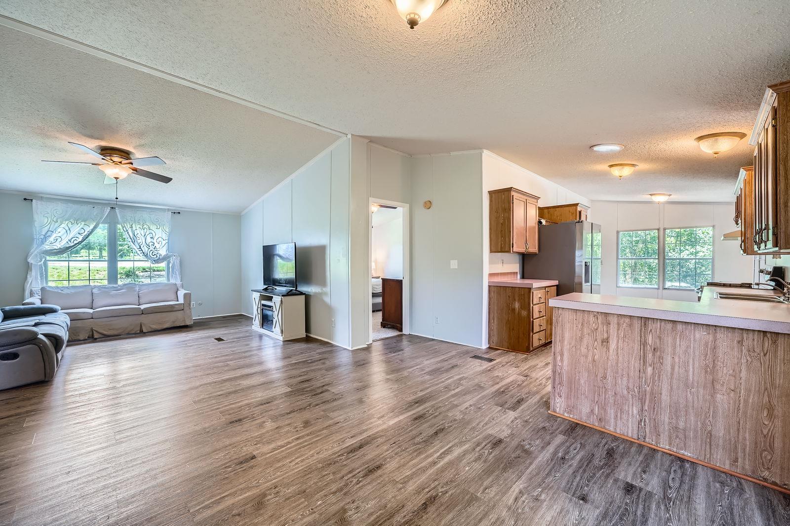 8710 Lucinda Dr, Elgin, TX 78621