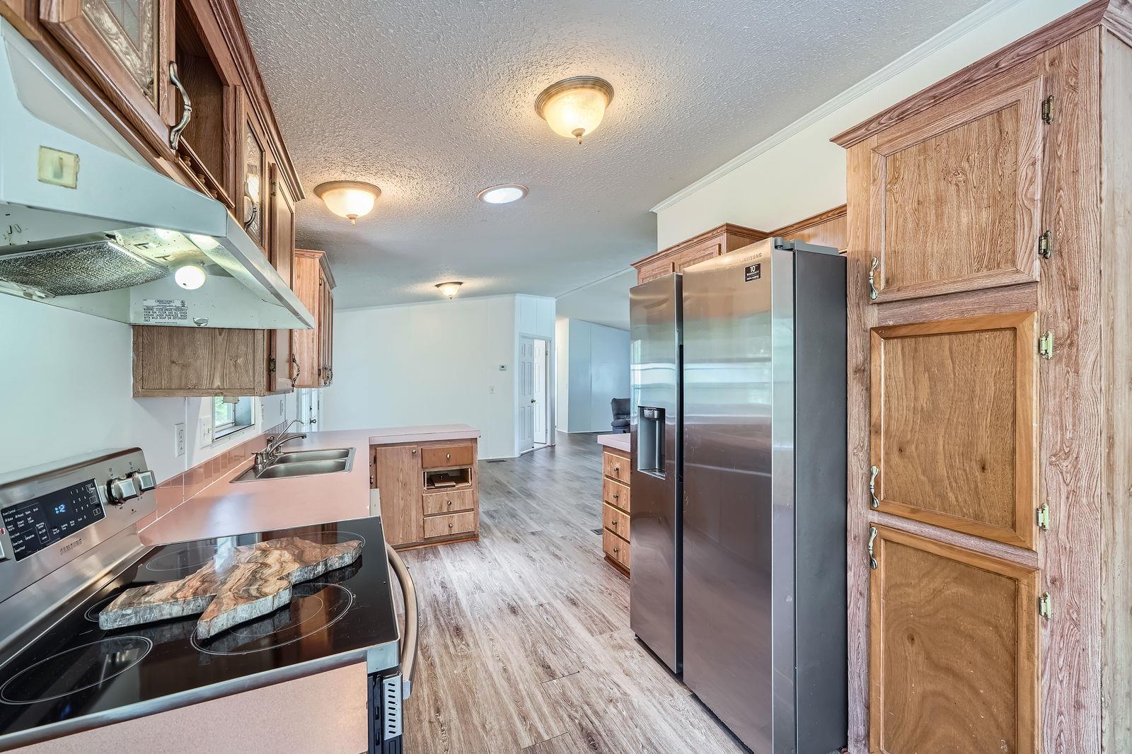 8710 Lucinda Dr, Elgin, TX 78621