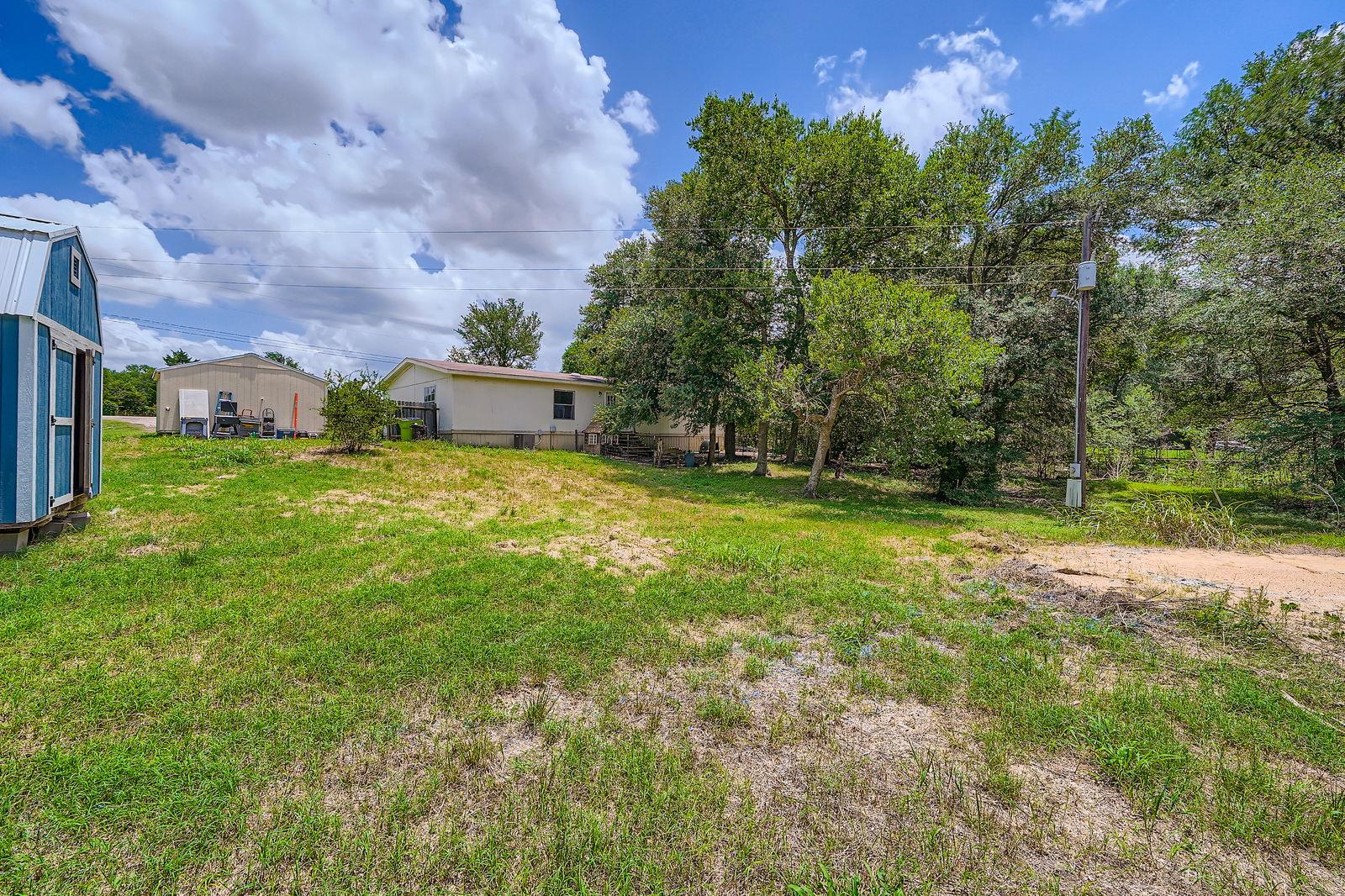 8710 Lucinda Dr, Elgin, TX 78621